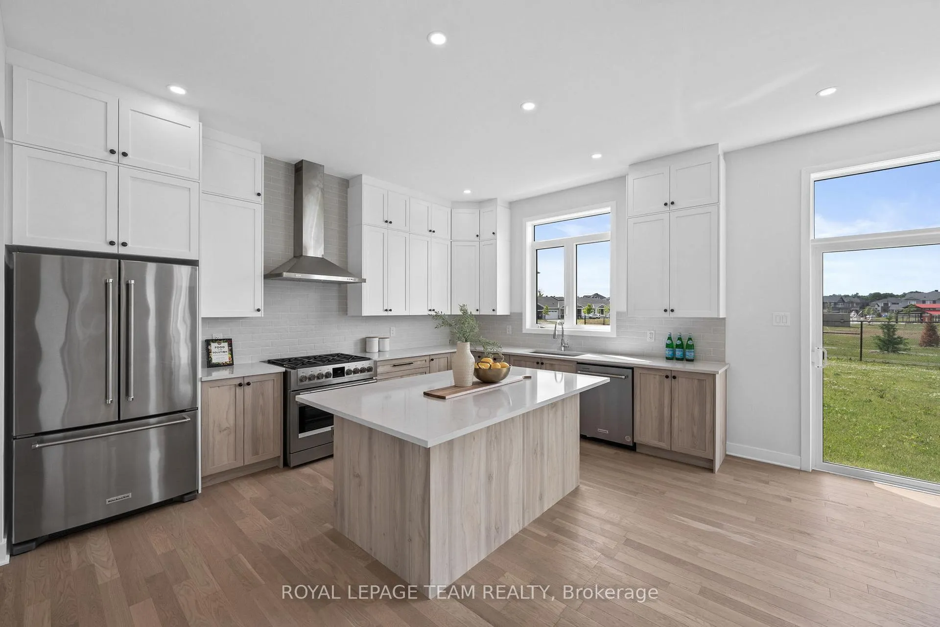 Photo 12 of 590 Anchor Circle, Ottawa, Mahogany Community — HOMEH