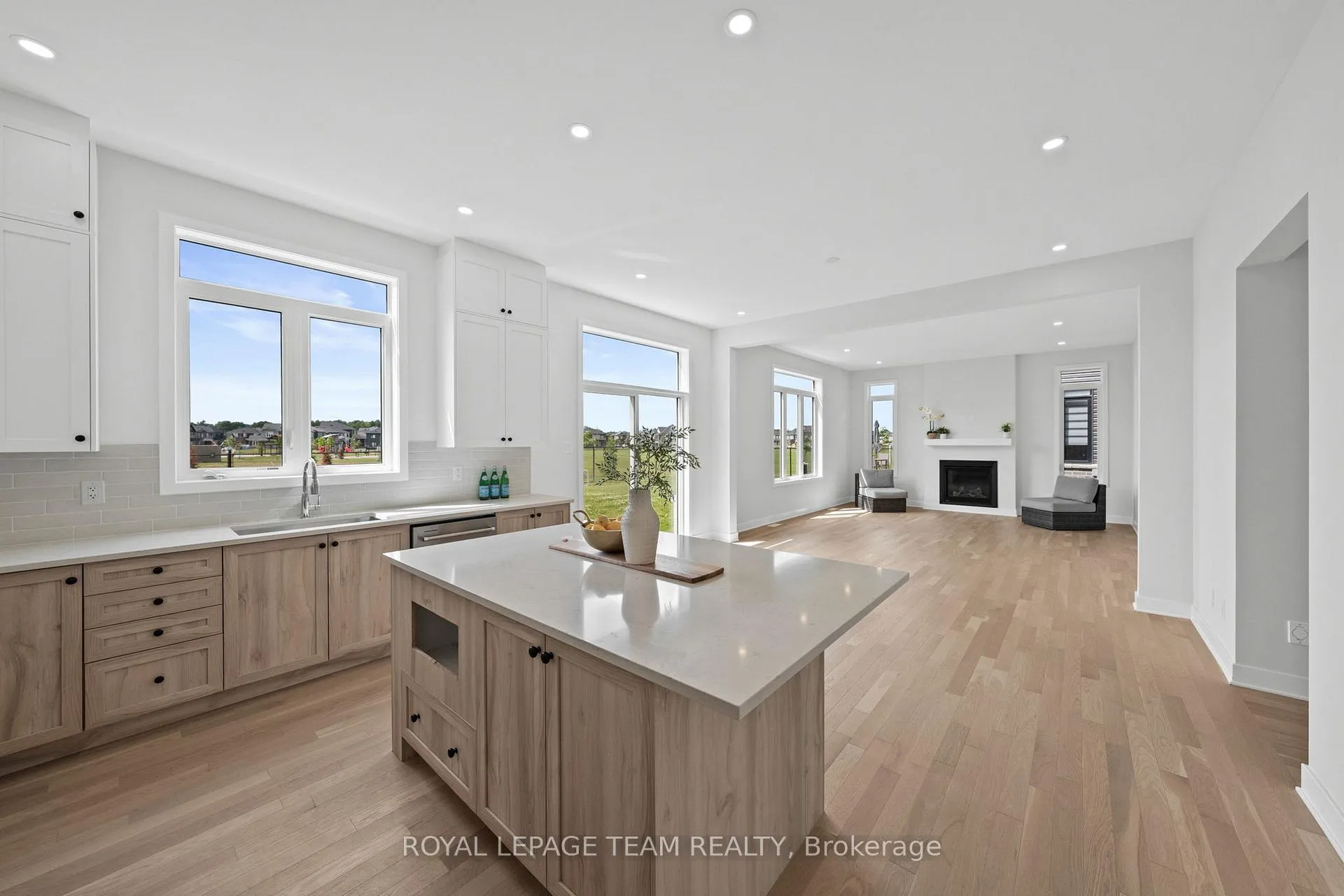 Photo 14 of 590 Anchor Circle, Ottawa, Mahogany Community — HOMEH