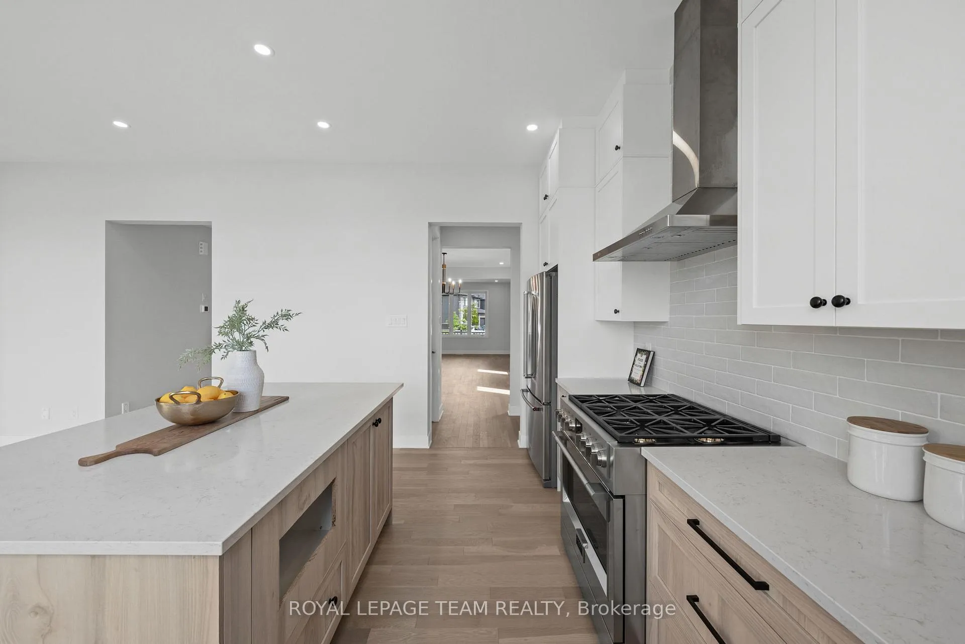 Photo 15 of 590 Anchor Circle, Ottawa, Mahogany Community — HOMEH