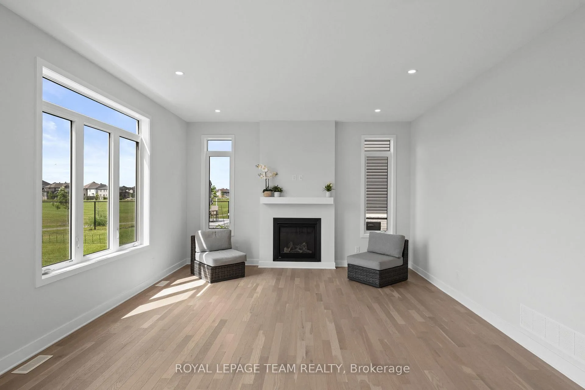 Photo 18 of 590 Anchor Circle, Ottawa, Mahogany Community — HOMEH