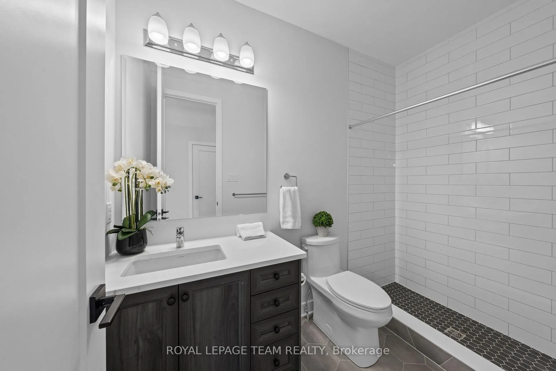 Photo 21 of 590 Anchor Circle, Ottawa, Mahogany Community — HOMEH