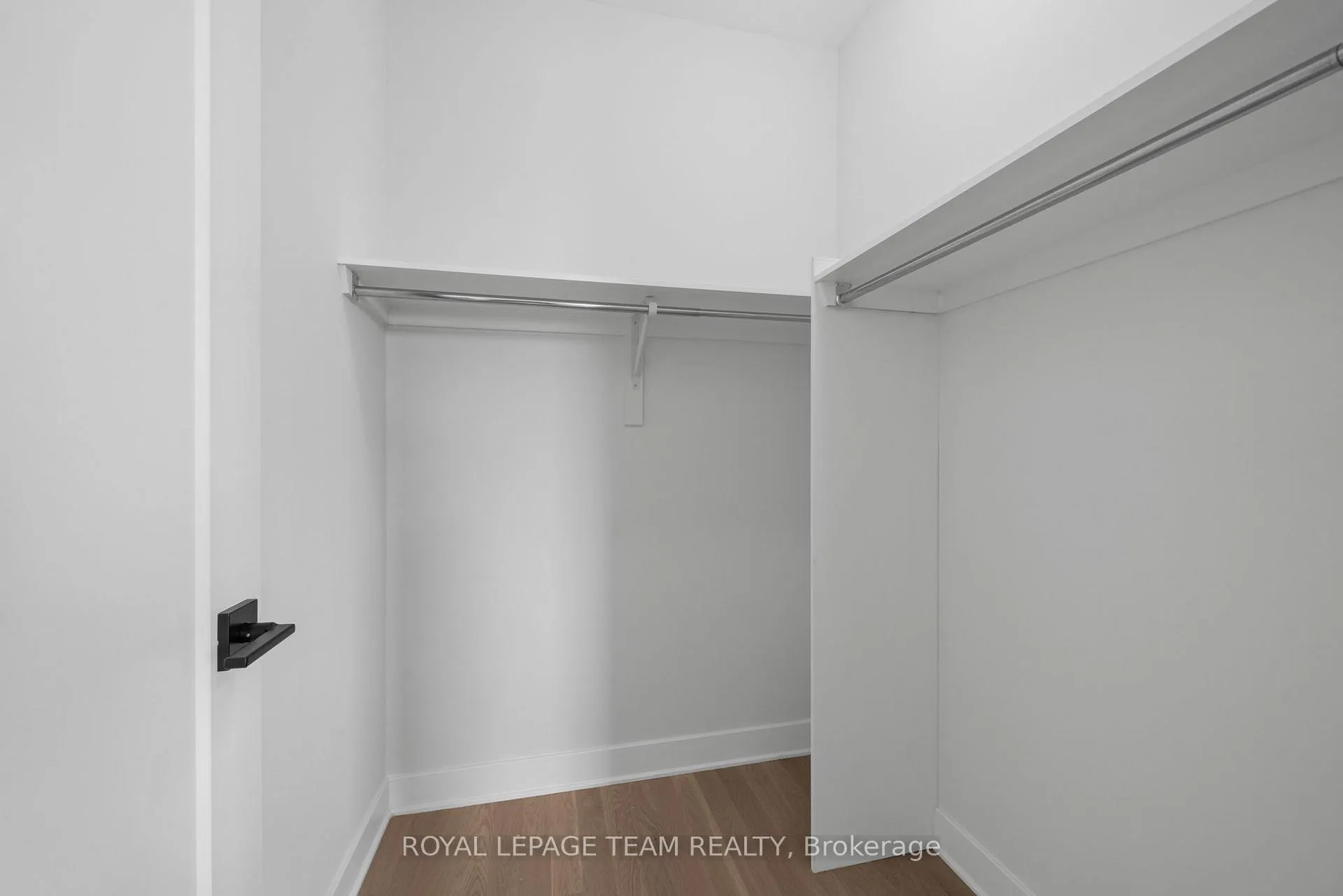 Photo 31 of 590 Anchor Circle, Ottawa, Mahogany Community — HOMEH
