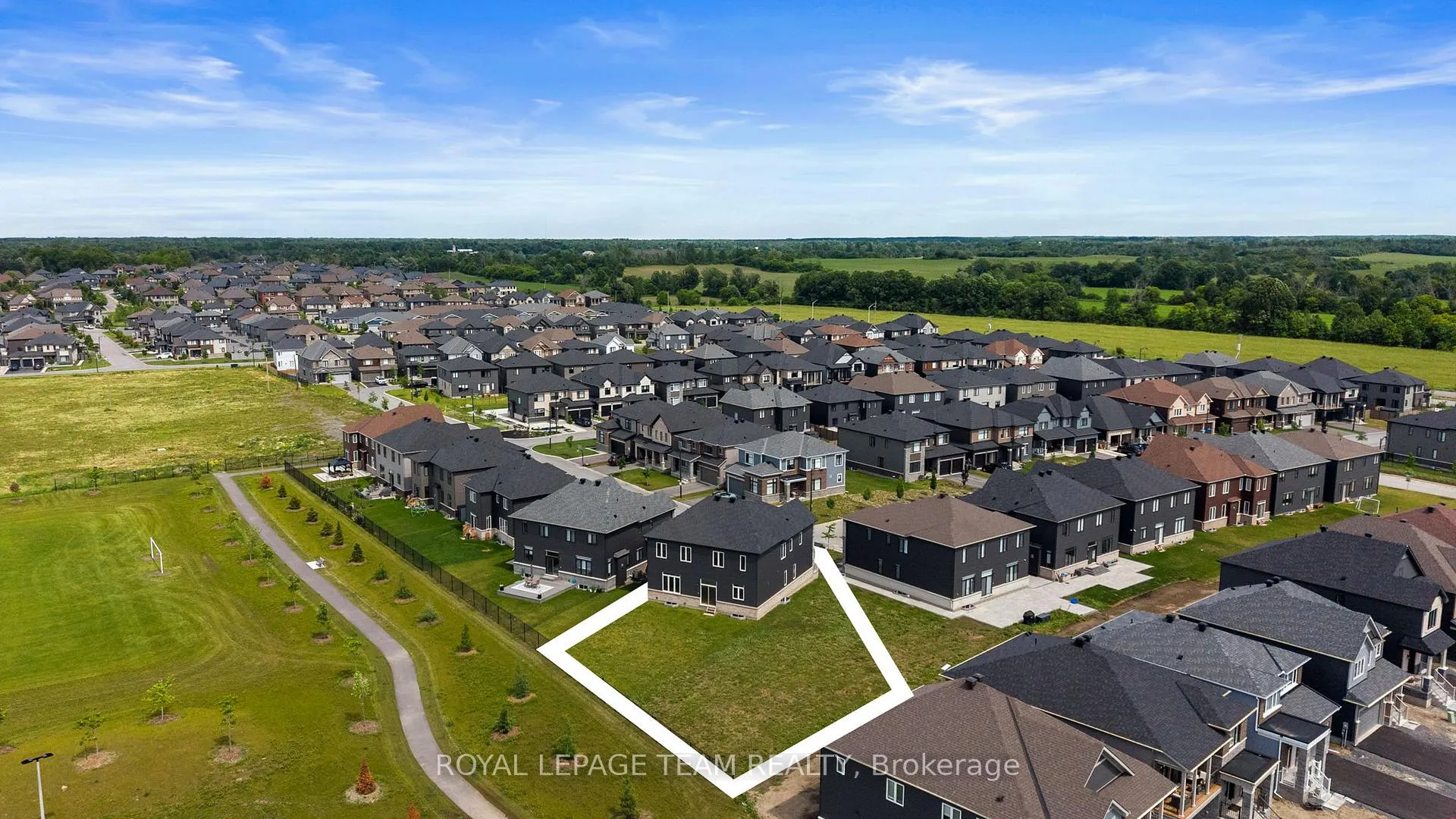 Photo 46 of 590 Anchor Circle, Ottawa, Mahogany Community — HOMEH