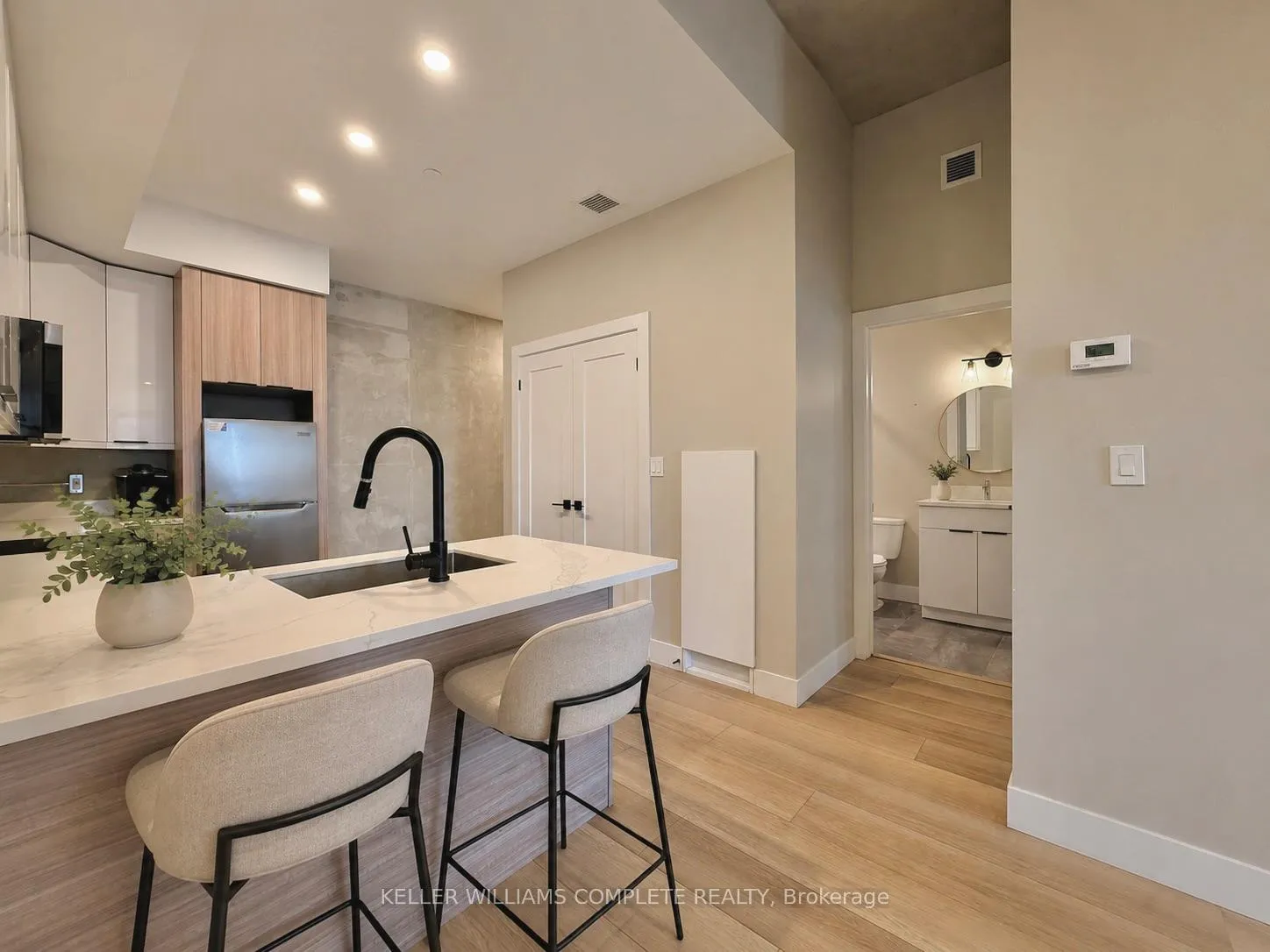 Photo 6 of Unit 207, 169 James Street S, Hamilton, Corktown — HOMEH