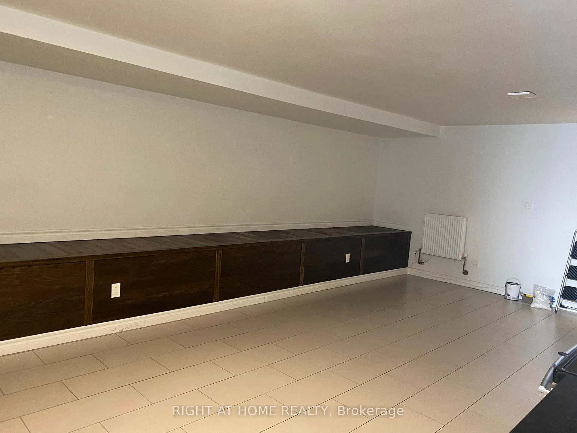 Photo 3 of Unit B, 570 Bathurst Street, Toronto, Forest Hill South — HOMEH