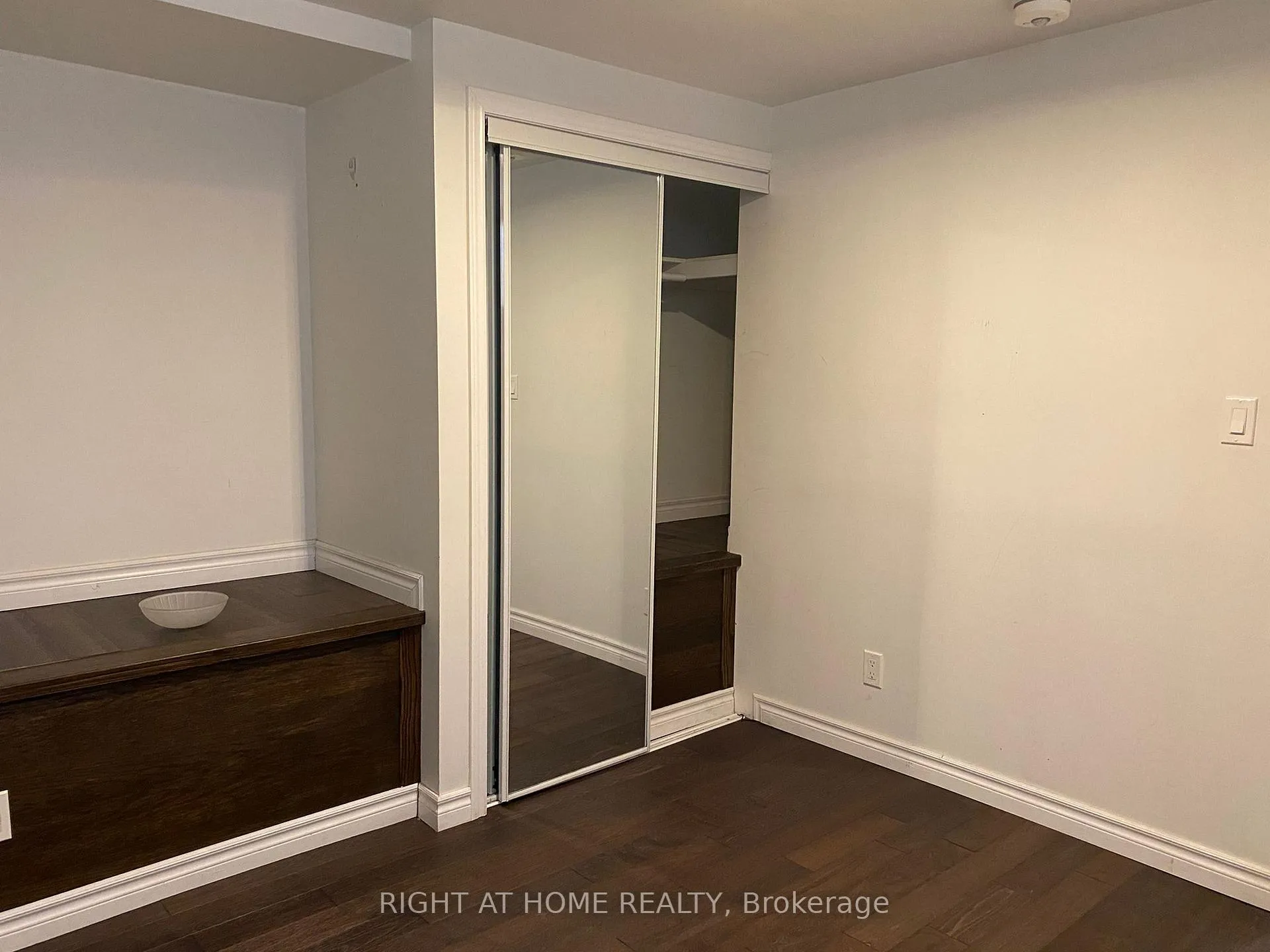 Photo 6 of Unit B, 570 Bathurst Street, Toronto, Forest Hill South — HOMEH