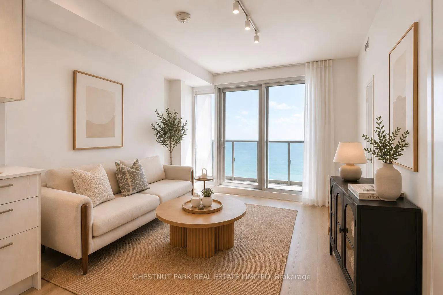 Front of Unit 3908, 1926 Lake Shore Boulevard W
