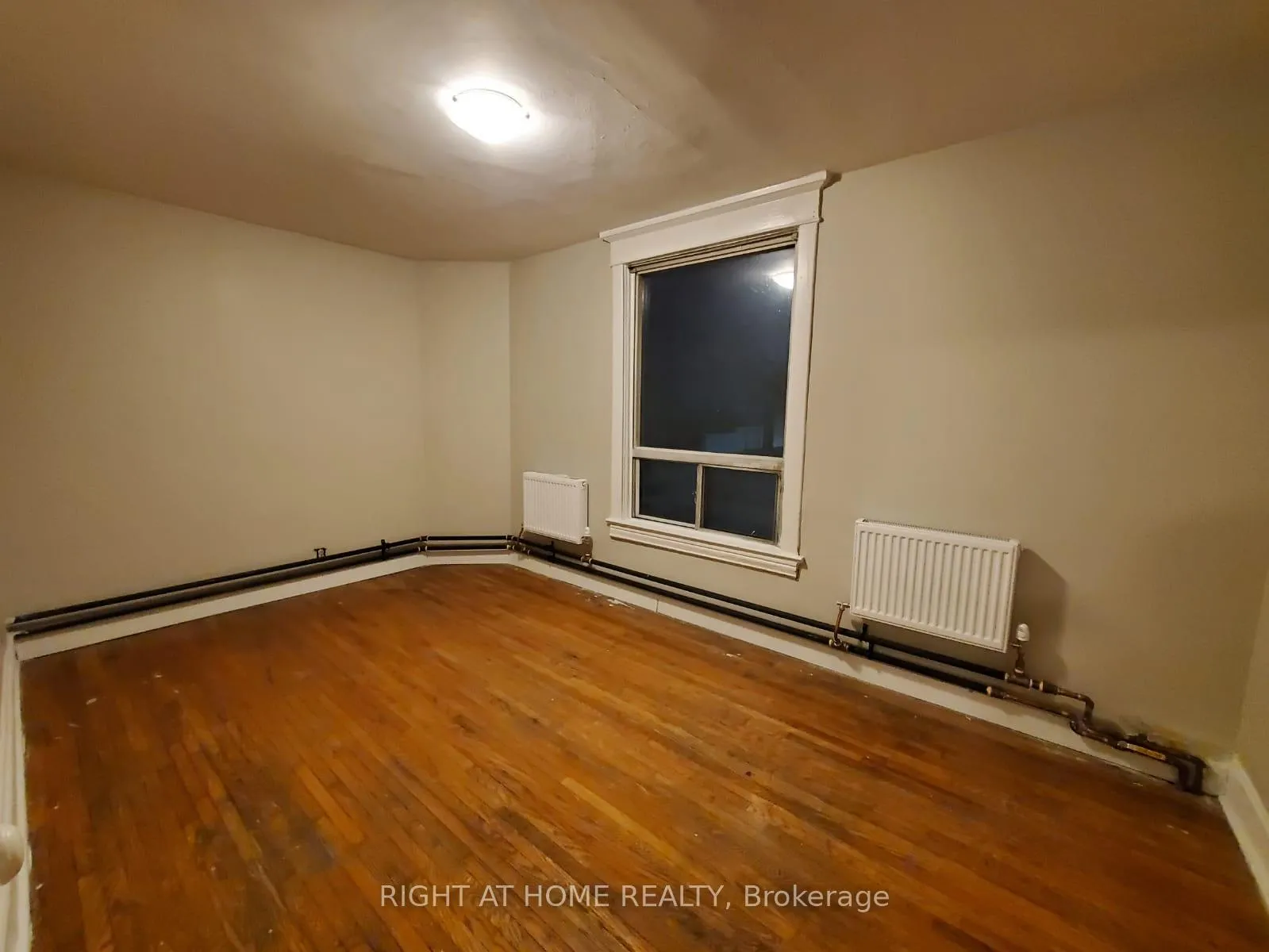 Photo 5 of Unit A, 332 Salem Avenue, Toronto, Dovercourt-Wallace Emerson-Junction — HOMEH