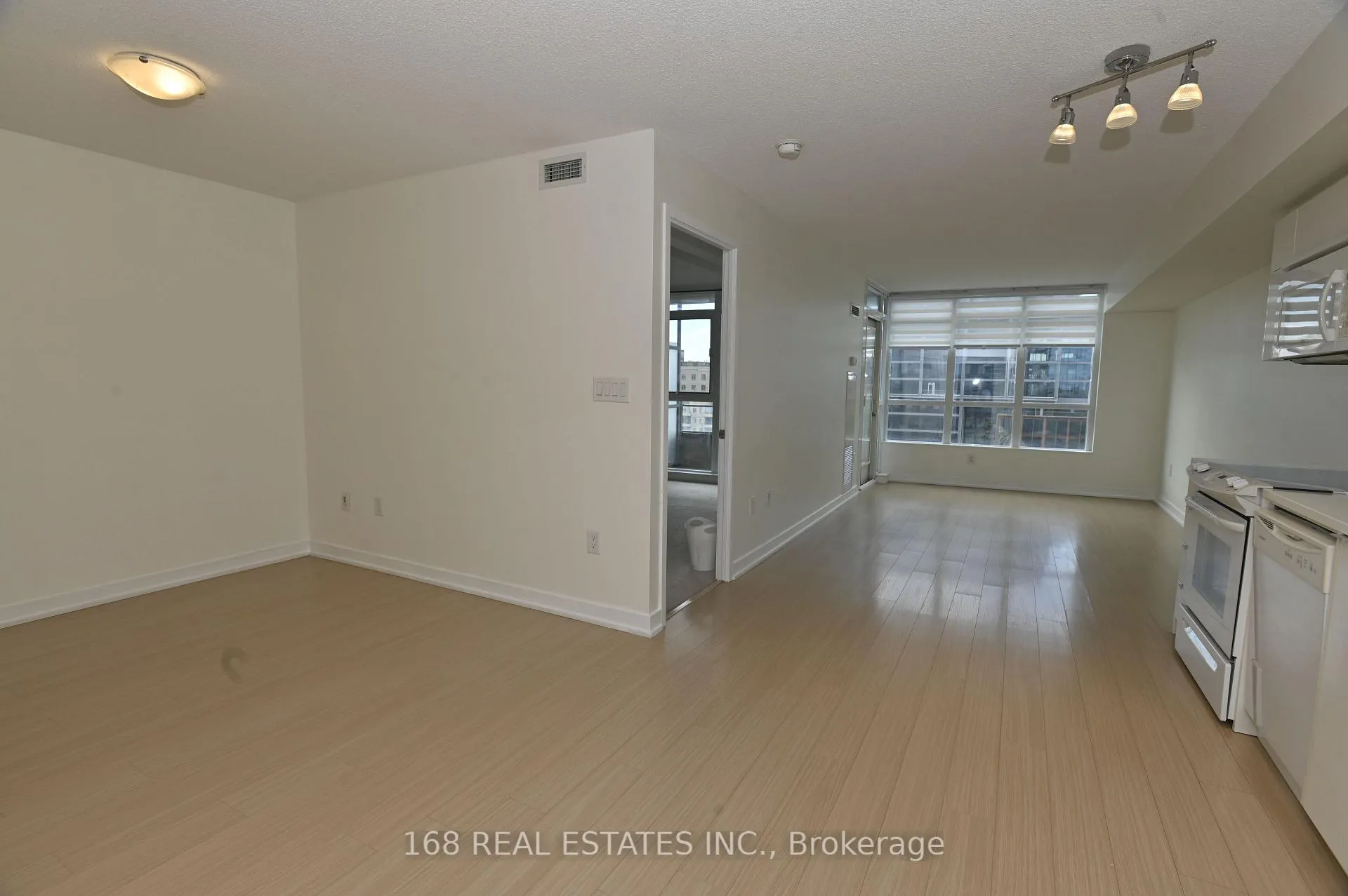 Photo 3 of Unit 920, 151 Dan Leckie Way, Toronto, Waterfront Communities — HOMEH