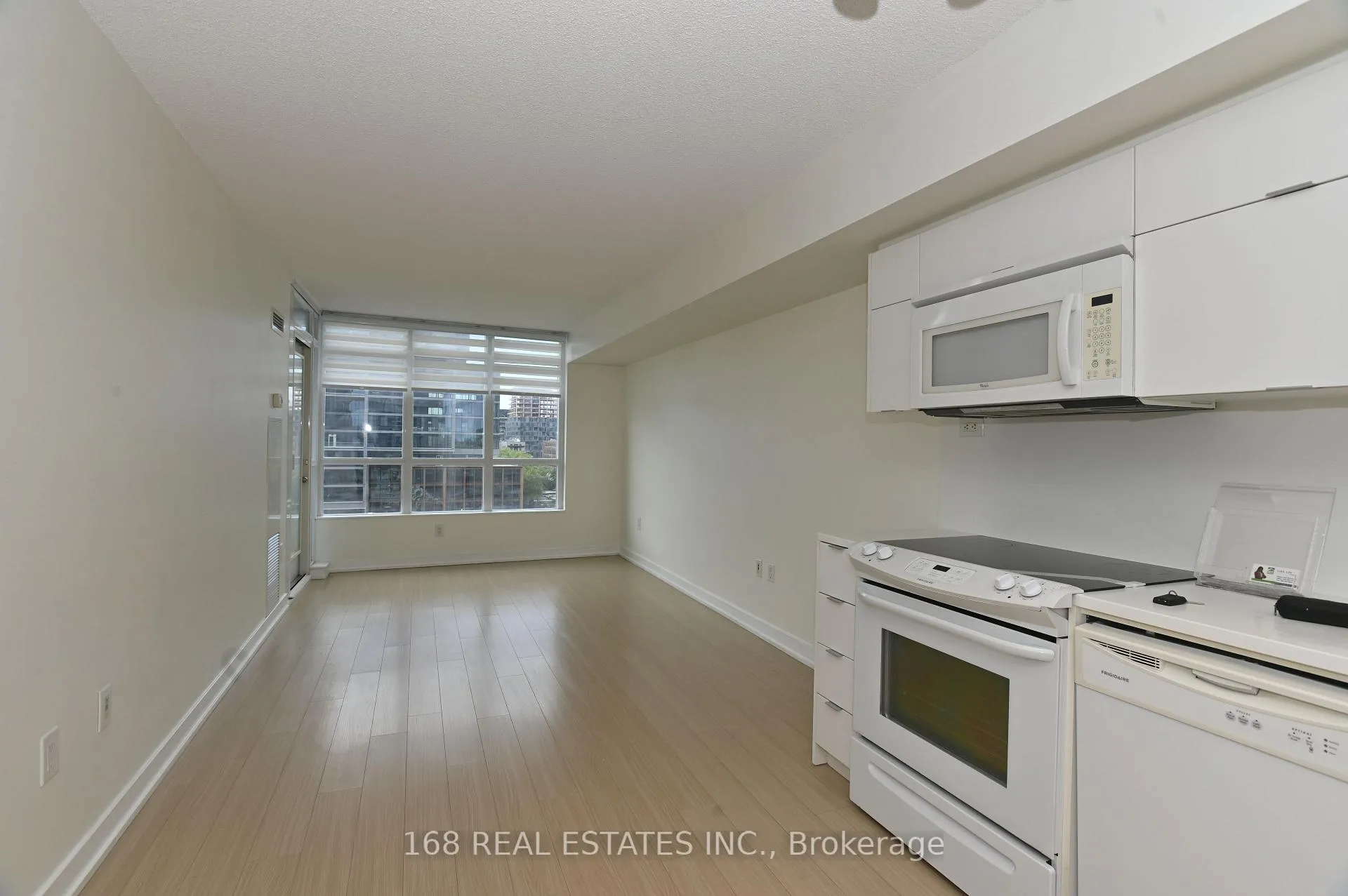 Photo 6 of Unit 920, 151 Dan Leckie Way, Toronto, Waterfront Communities — HOMEH