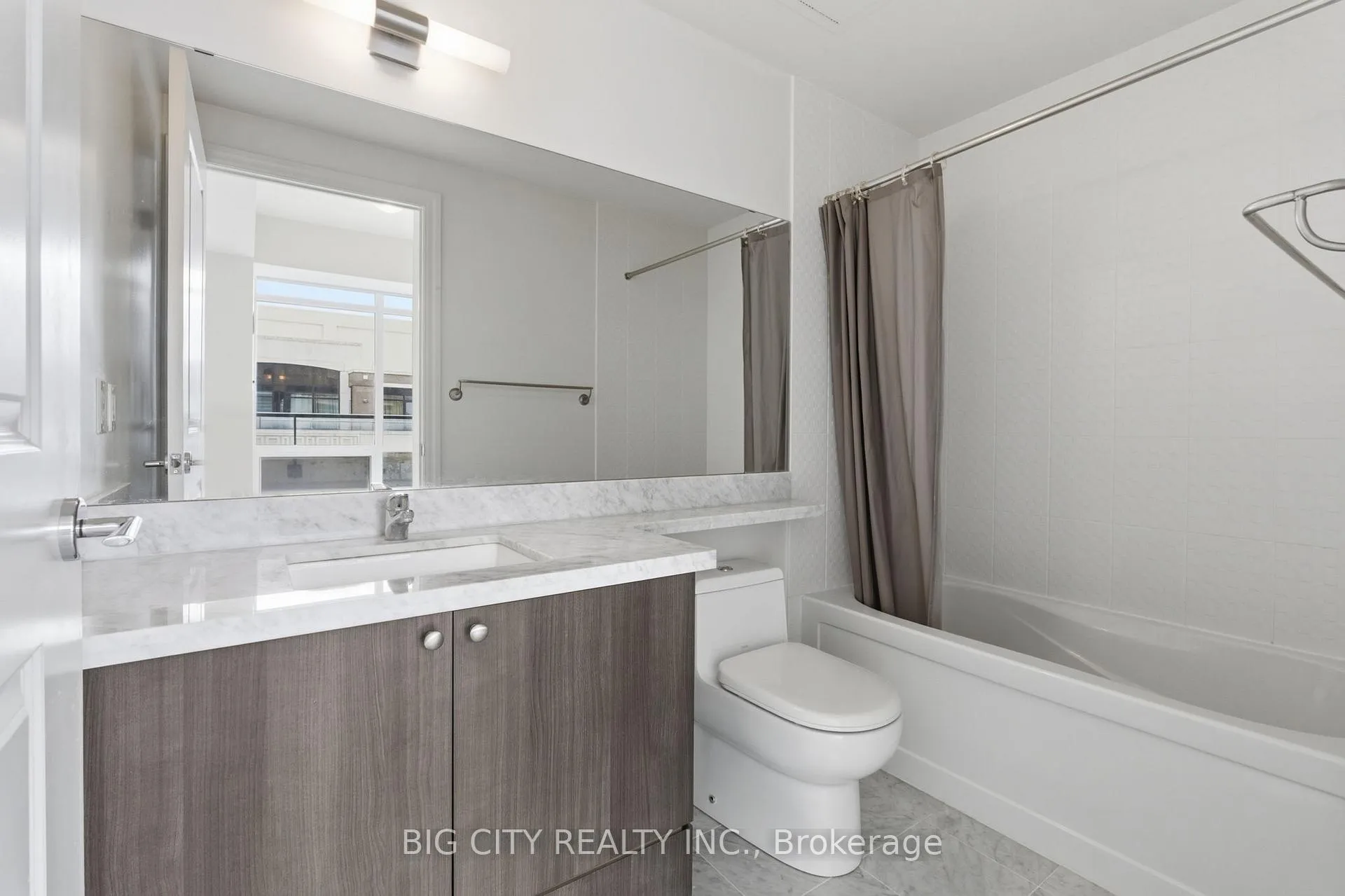 Photo 31 of Unit 1005, 131 Upper Duke Crescent, Markham, Unionville — HOMEH