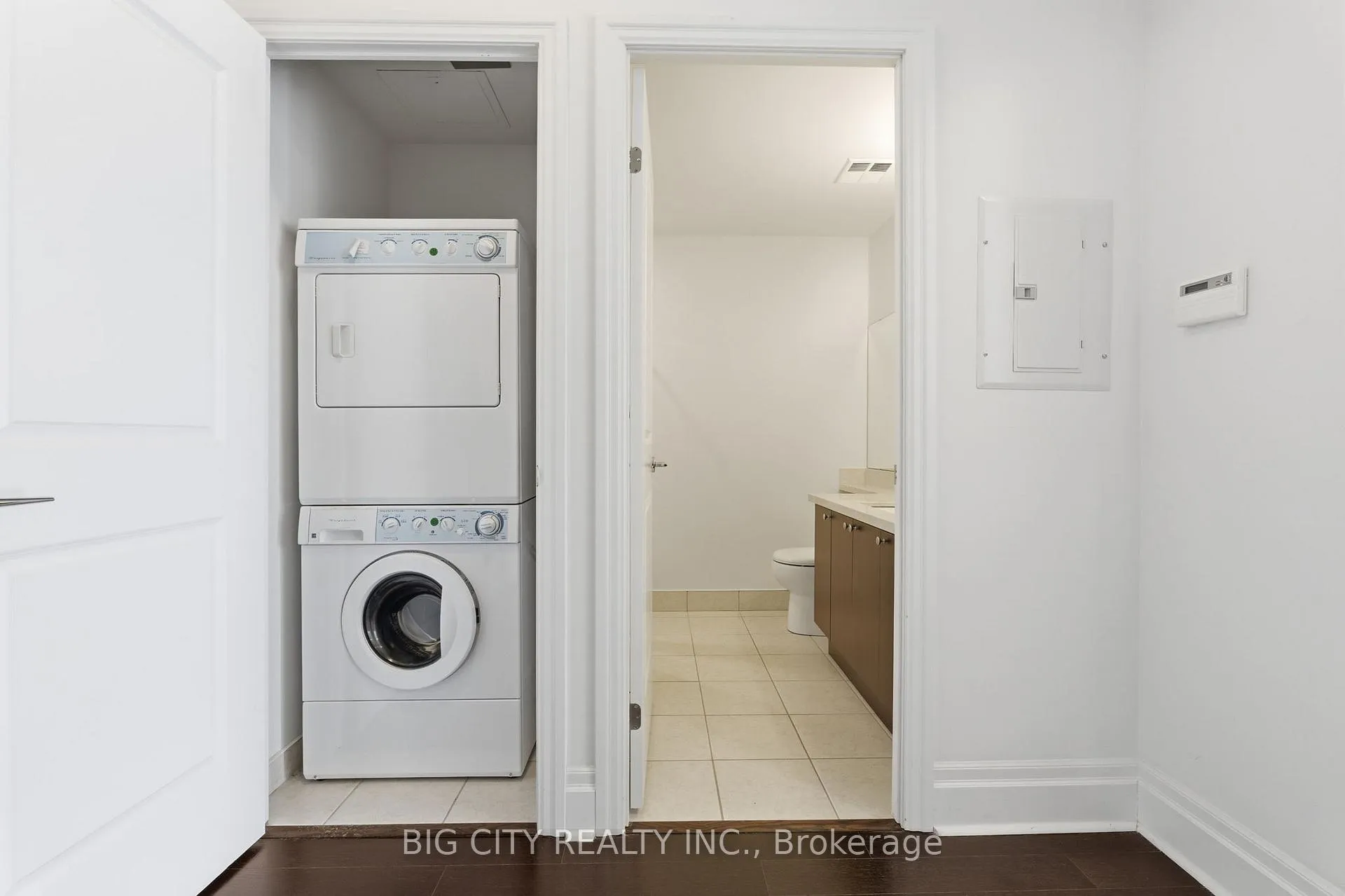 Photo 32 of Unit 1005, 131 Upper Duke Crescent, Markham, Unionville — HOMEH