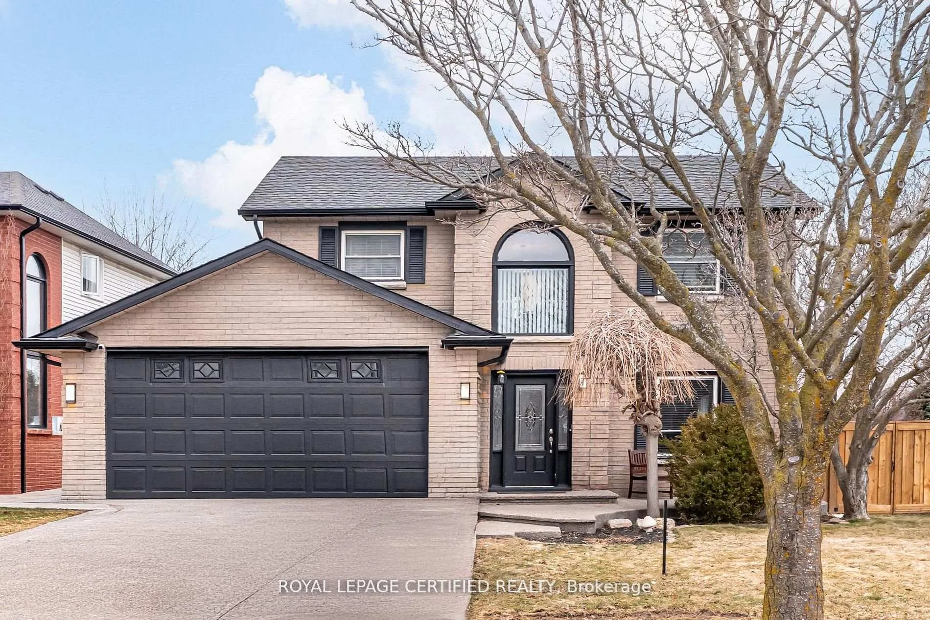 Photo 2 of 2197 Oakridge Crescent, Burlington, Headon — HOMEH