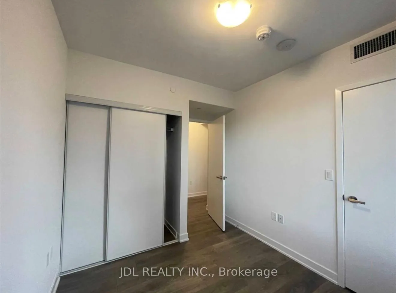 Photo 6 of Unit 3009, 99 Broadway Avenue, Toronto, Mount Pleasant West — HOMEH