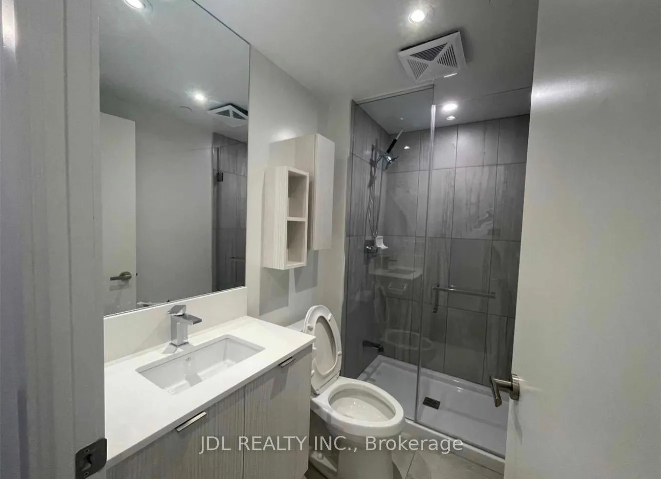 Photo 8 of Unit 3009, 99 Broadway Avenue, Toronto, Mount Pleasant West — HOMEH