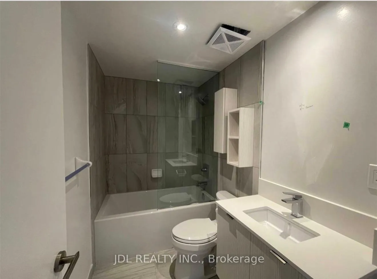 Photo 10 of Unit 3009, 99 Broadway Avenue, Toronto, Mount Pleasant West — HOMEH