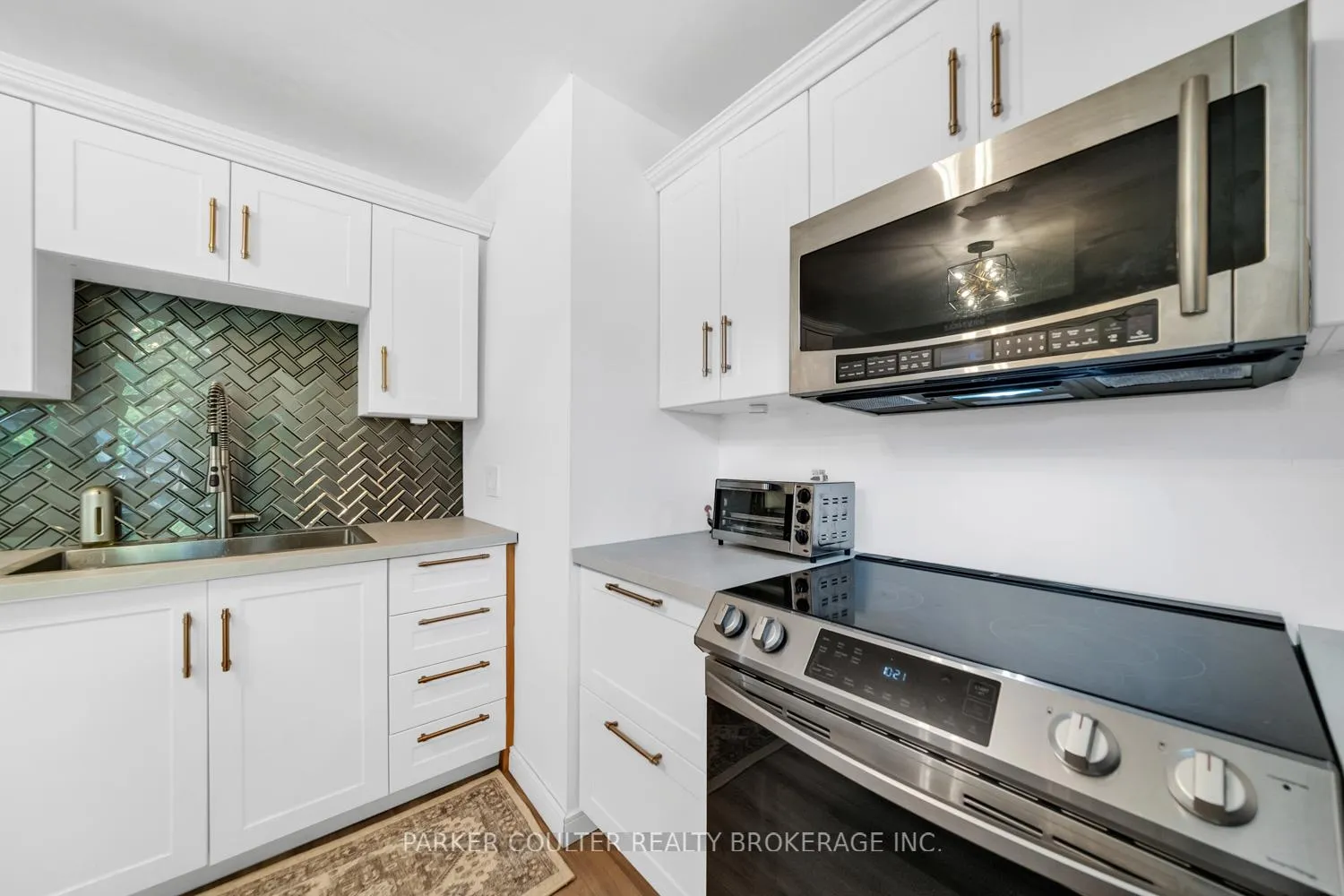 Photo 12 of 251 Mountain Avenue, Tay, Waubaushene — HOMEH