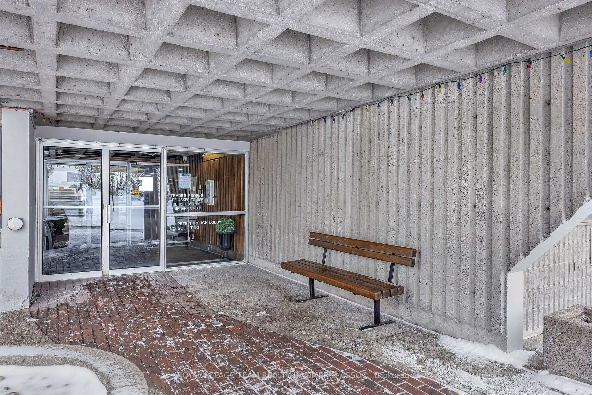 Photo 2 of Unit 106, 415 Greenview Avenue, Ottawa, Britannia — HOMEH