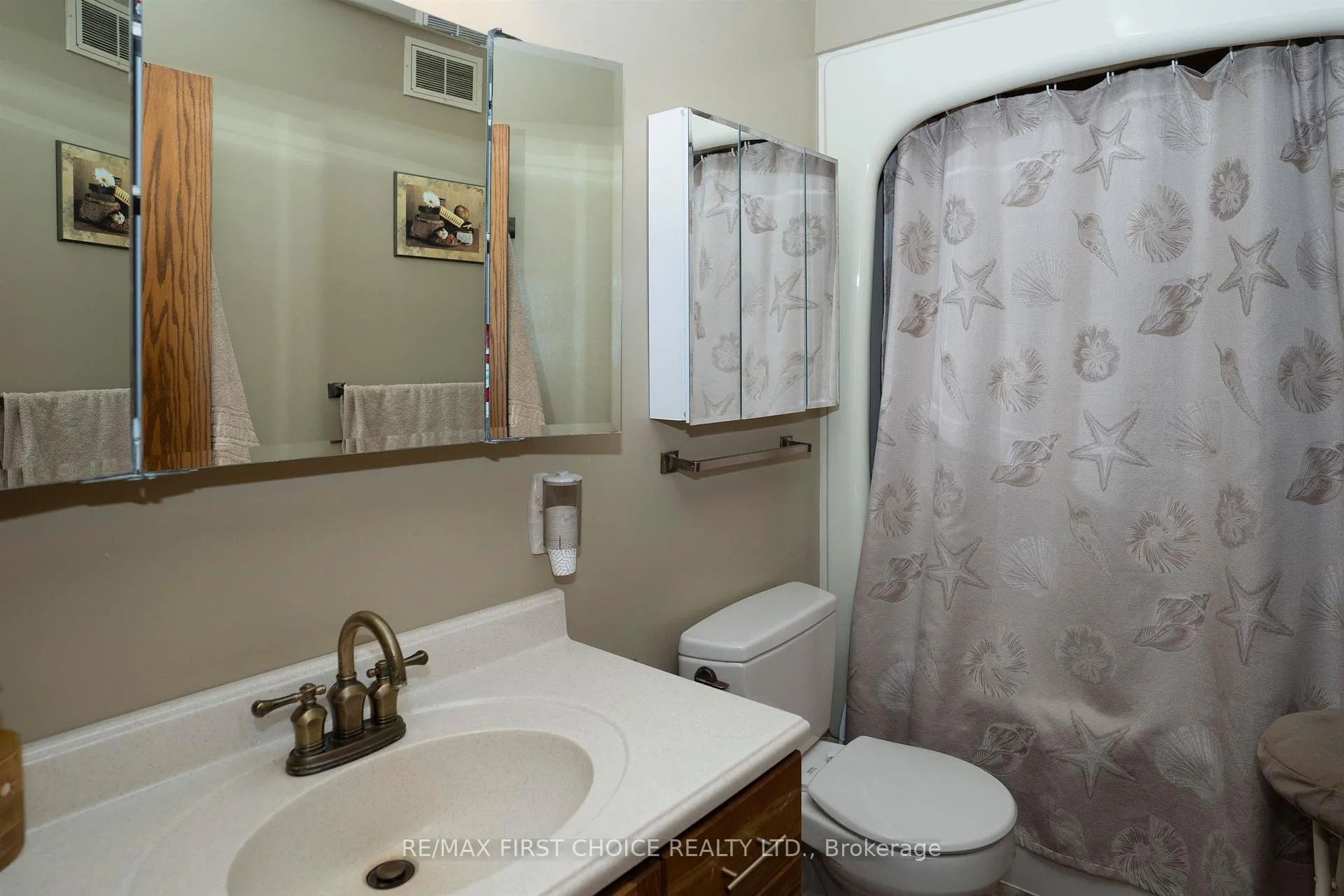 Photo 32 of 110 Albany Street, Thunder Bay, Shuniah — HOMEH