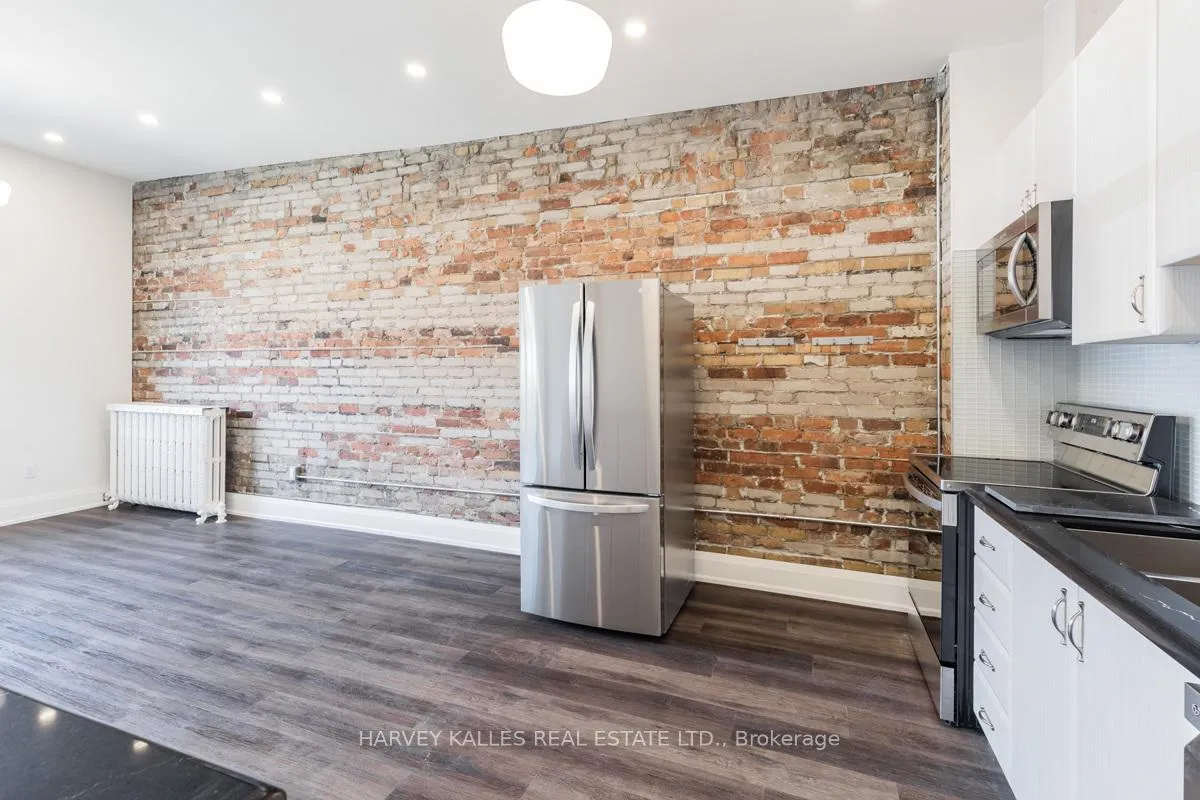 Photo 8 of Unit Upper, 657 St Clair Avenue W, Toronto, Humewood-Cedarvale — HOMEH
