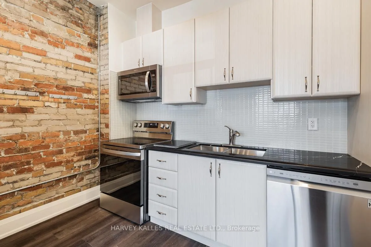 Photo 31 of Unit Upper, 657 St Clair Avenue W, Toronto, Humewood-Cedarvale — HOMEH