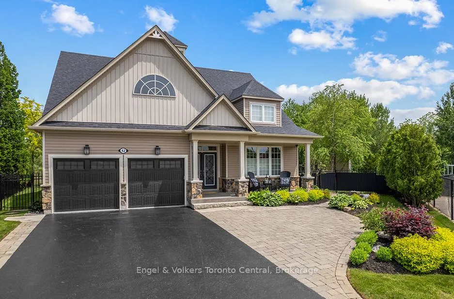 Photo 1 of 42 Silver Crescent, Collingwood — HOMEH