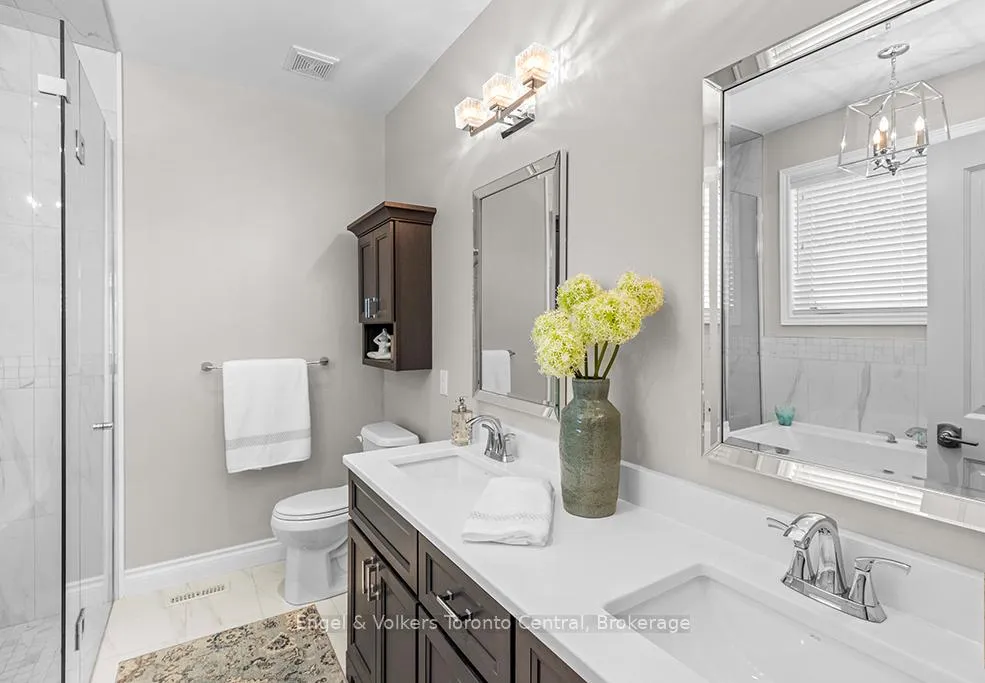 Photo 17 of 42 Silver Crescent, Collingwood — HOMEH