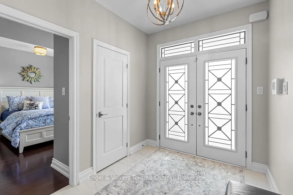 Photo 20 of 42 Silver Crescent, Collingwood — HOMEH