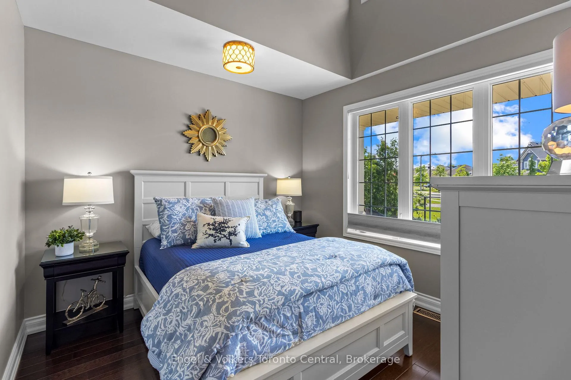 Photo 22 of 42 Silver Crescent, Collingwood — HOMEH