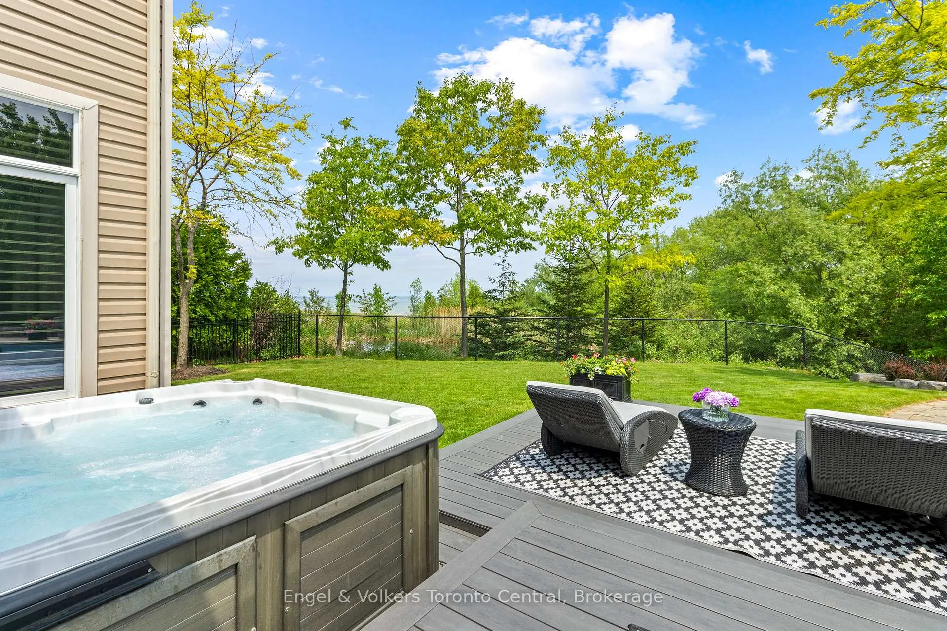 Photo 46 of 42 Silver Crescent, Collingwood — HOMEH