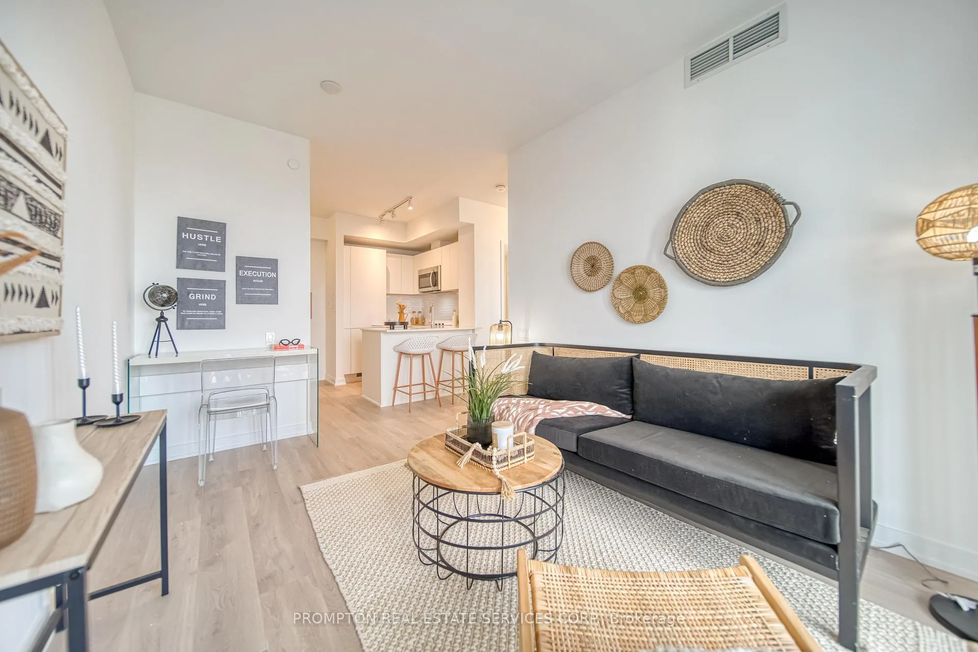 Photo 1 of Unit 806, 3 Gloucester Street, Toronto, Church-Yonge Corridor — HOMEH