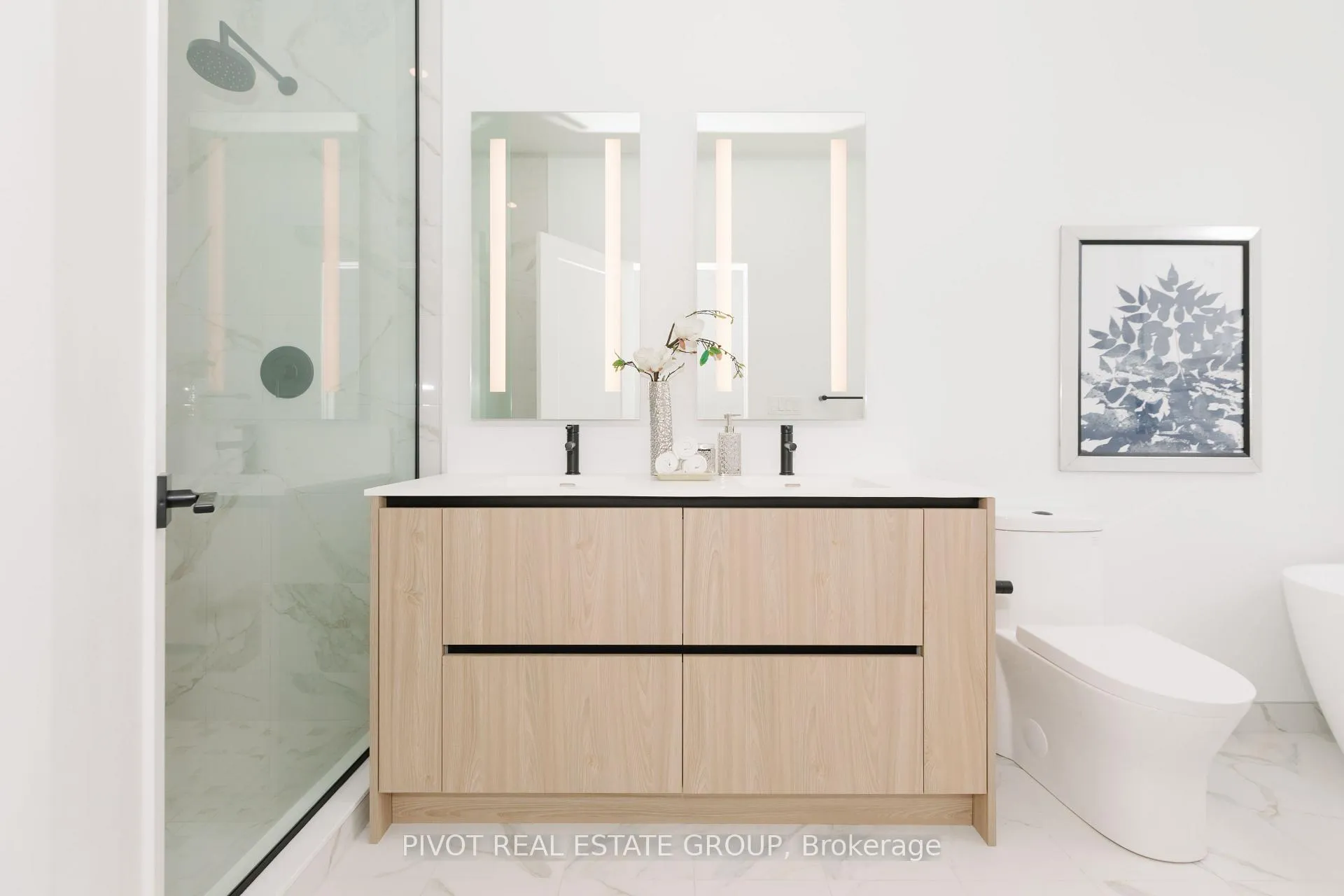 Photo 6 of Unit 64, 35 Lou Parsons Way, Mississauga, Port Credit — HOMEH