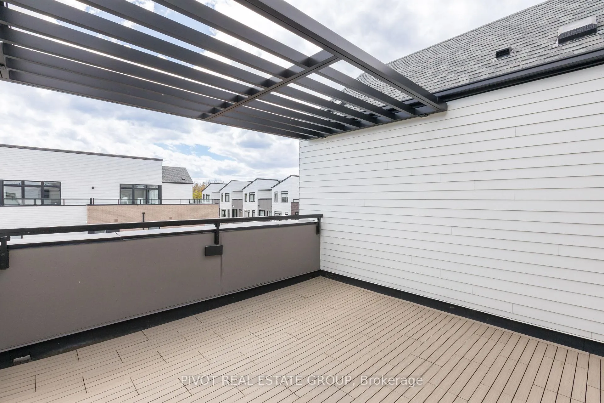 Photo 7 of Unit 64, 35 Lou Parsons Way, Mississauga, Port Credit — HOMEH