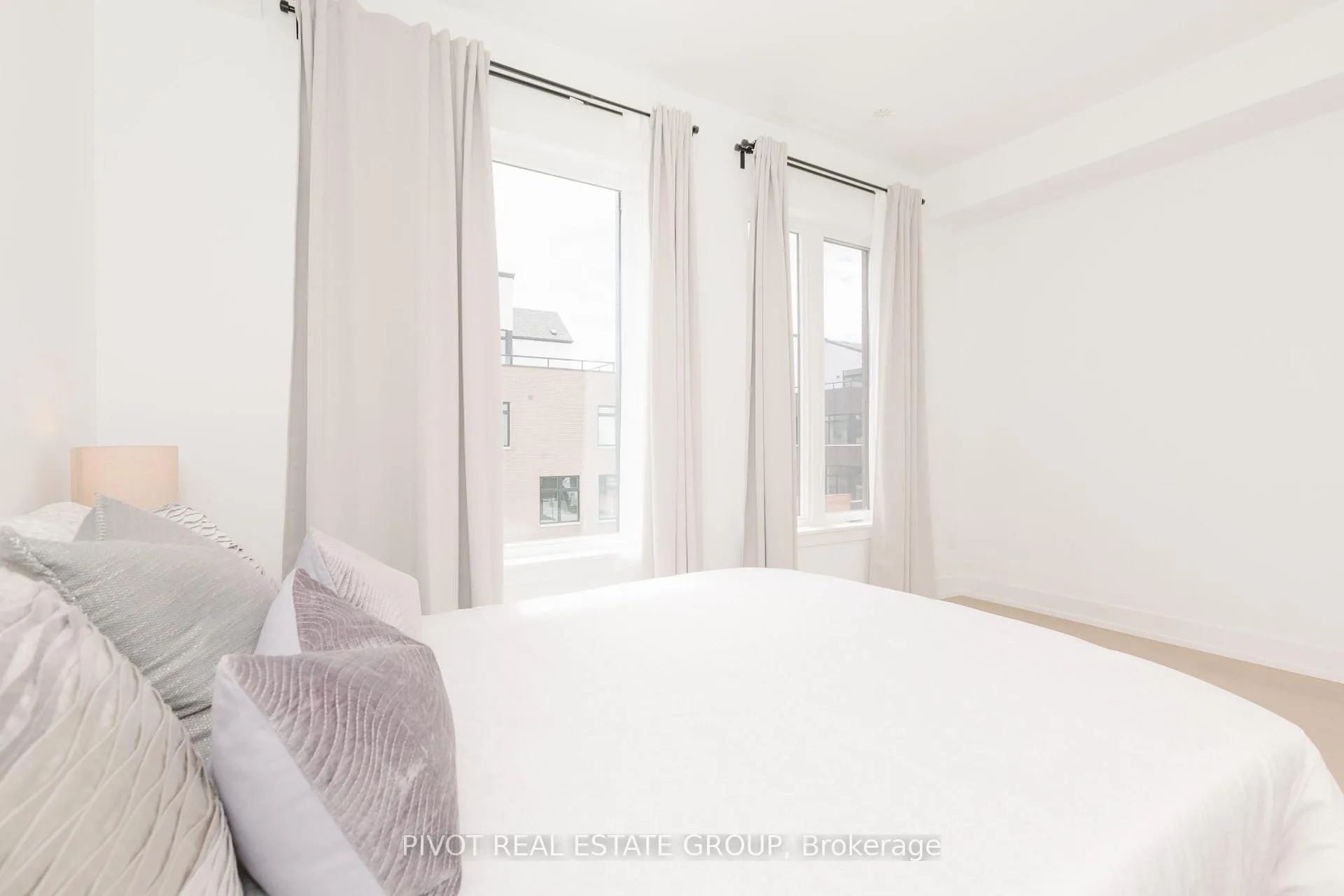 Photo 10 of Unit 64, 35 Lou Parsons Way, Mississauga, Port Credit — HOMEH