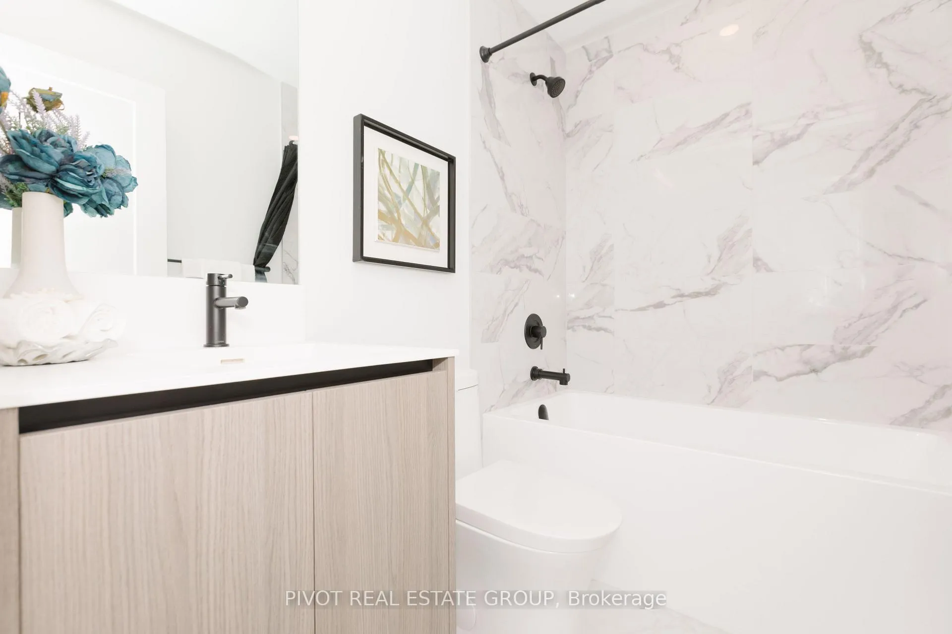 Photo 11 of Unit 64, 35 Lou Parsons Way, Mississauga, Port Credit — HOMEH