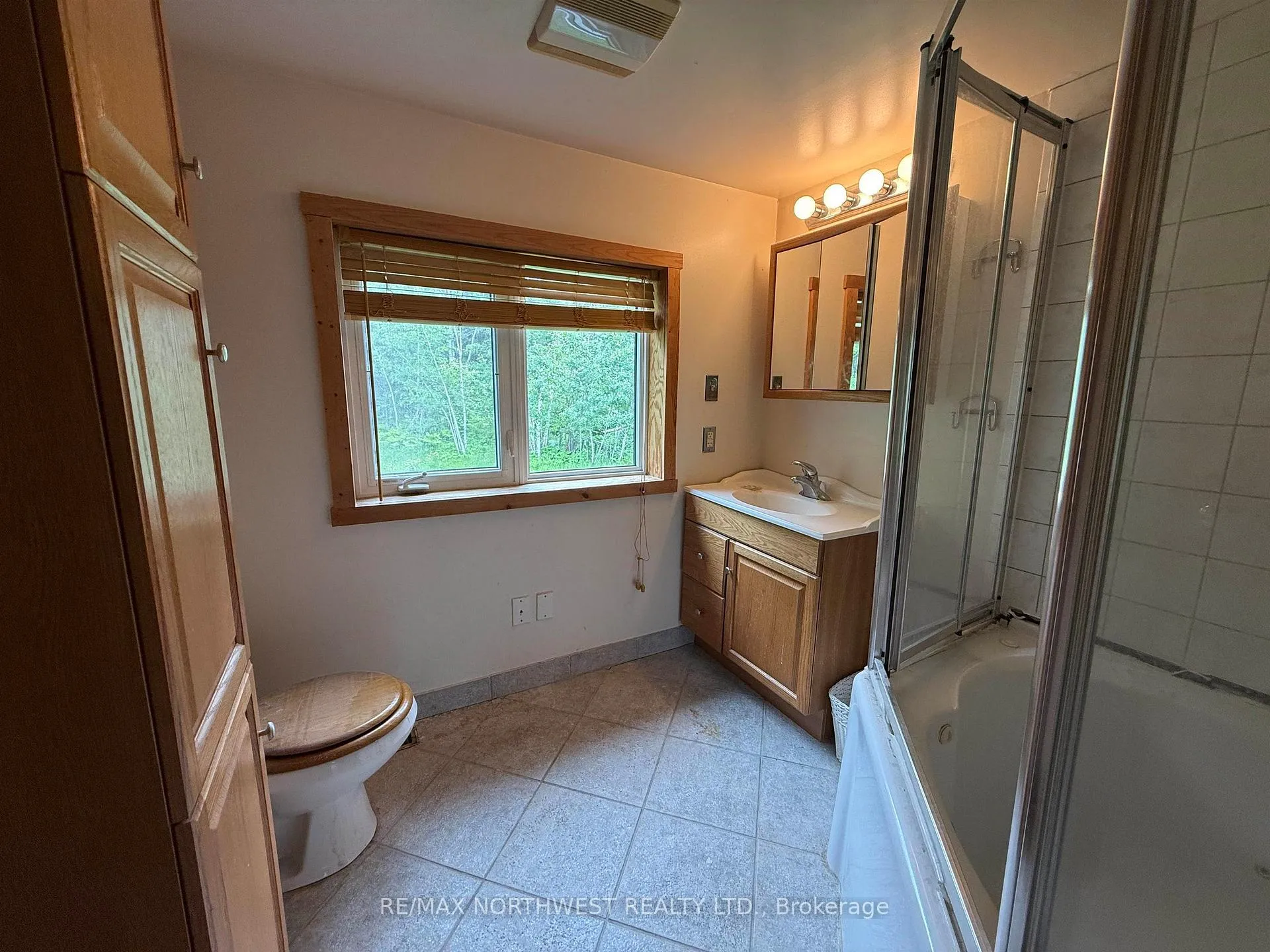 Photo 11 of 242 Longbow Lake Road, Kenora Remote Area, East Of Kenora — HOMEH