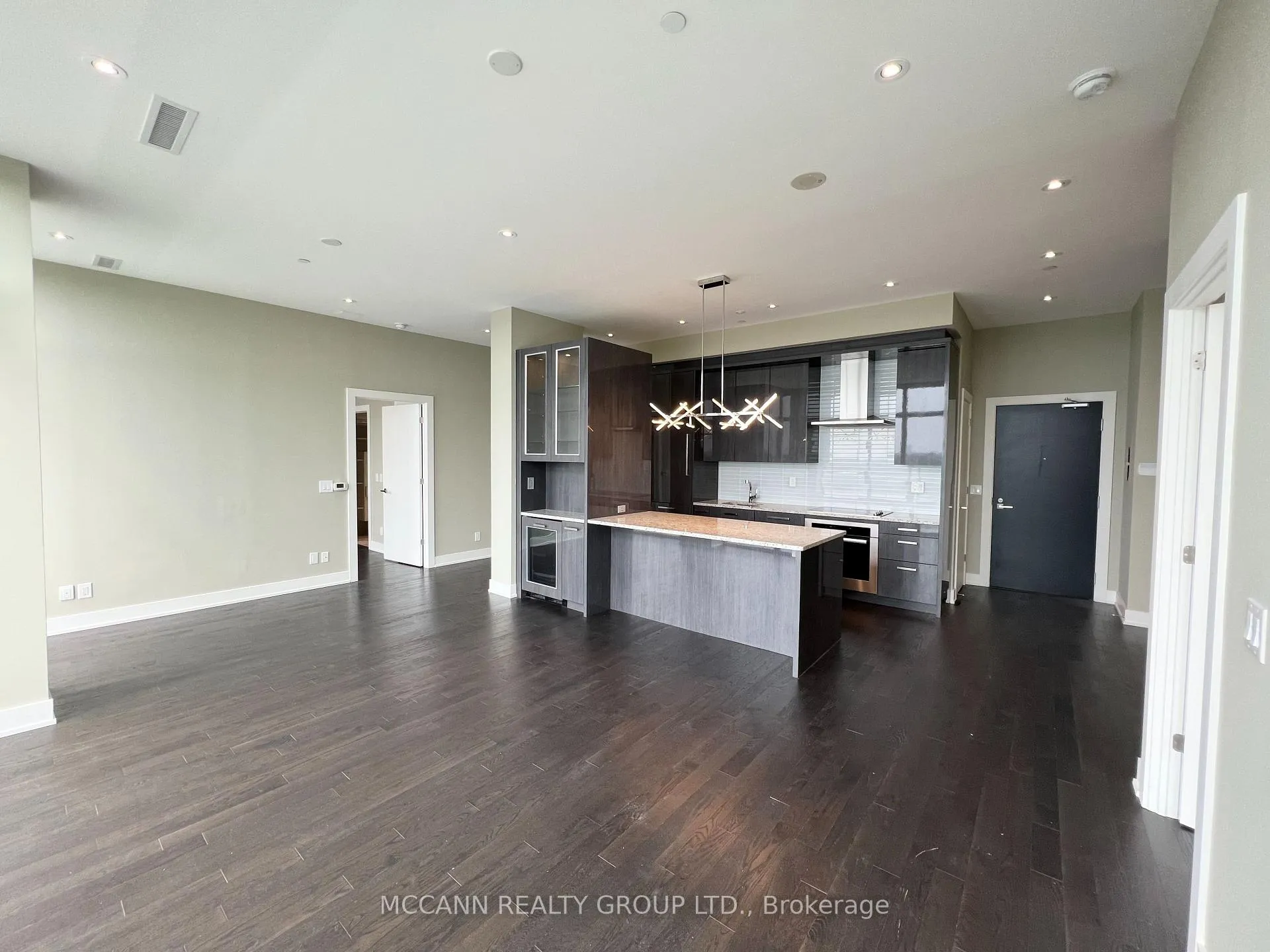 Photo 5 of Unit UPH8, 3018 Yonge Street, Toronto, Lawrence Park South — HOMEH