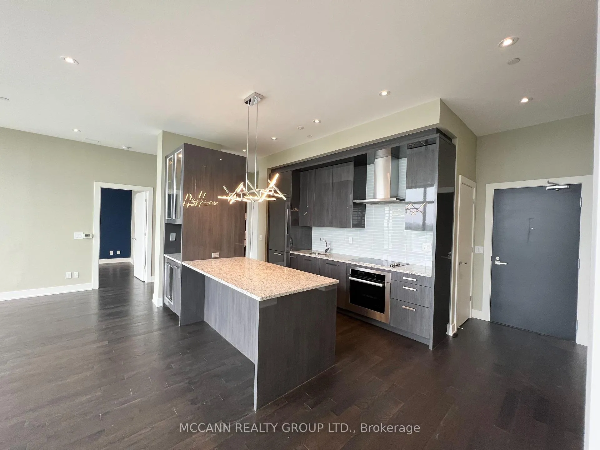 Photo 7 of Unit UPH8, 3018 Yonge Street, Toronto, Lawrence Park South — HOMEH