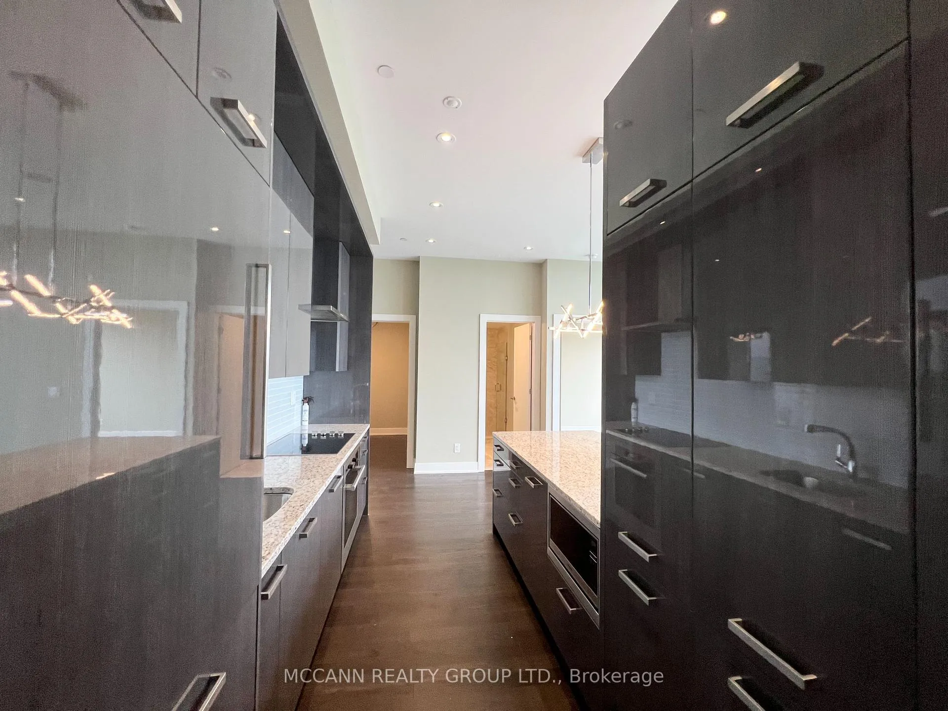 Photo 8 of Unit UPH8, 3018 Yonge Street, Toronto, Lawrence Park South — HOMEH
