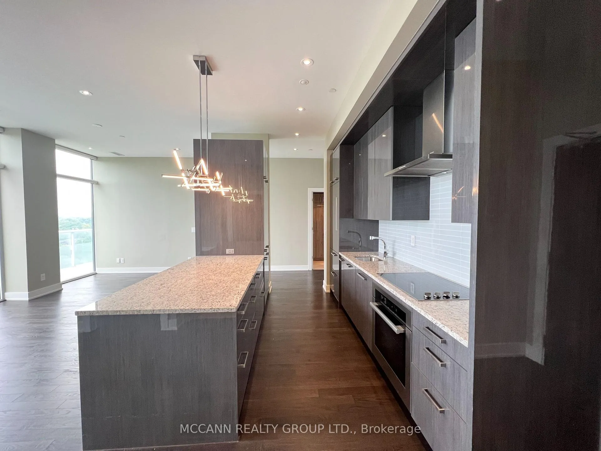 Photo 9 of Unit UPH8, 3018 Yonge Street, Toronto, Lawrence Park South — HOMEH