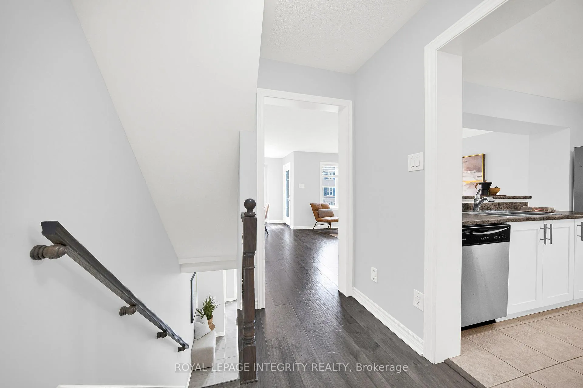Photo 5 of 311 Pumpkinseed Crescent, Ottawa, Barrhaven - Half Moon Bay — HOMEH