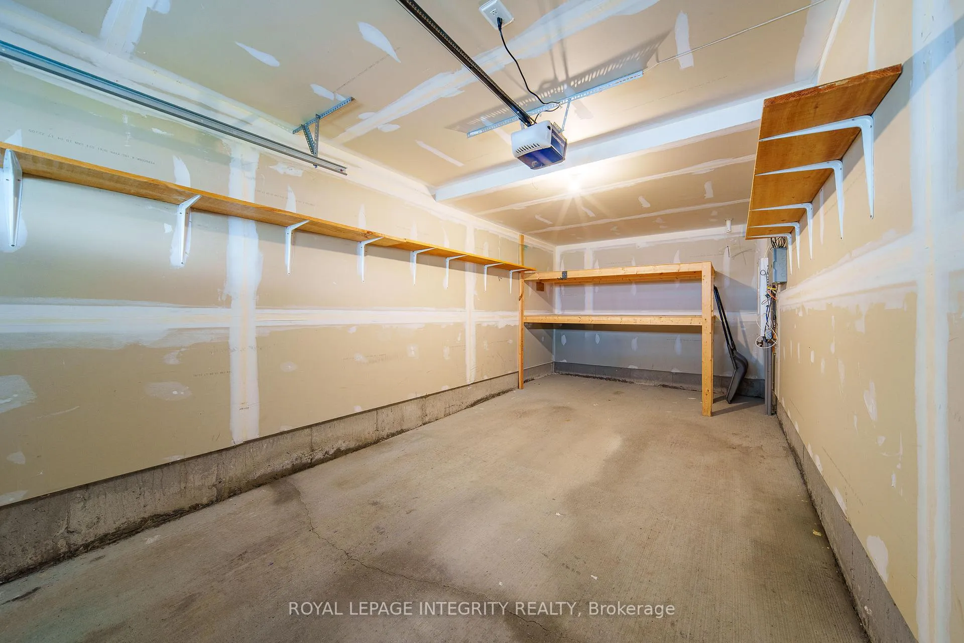 Photo 33 of 311 Pumpkinseed Crescent, Ottawa, Barrhaven - Half Moon Bay — HOMEH