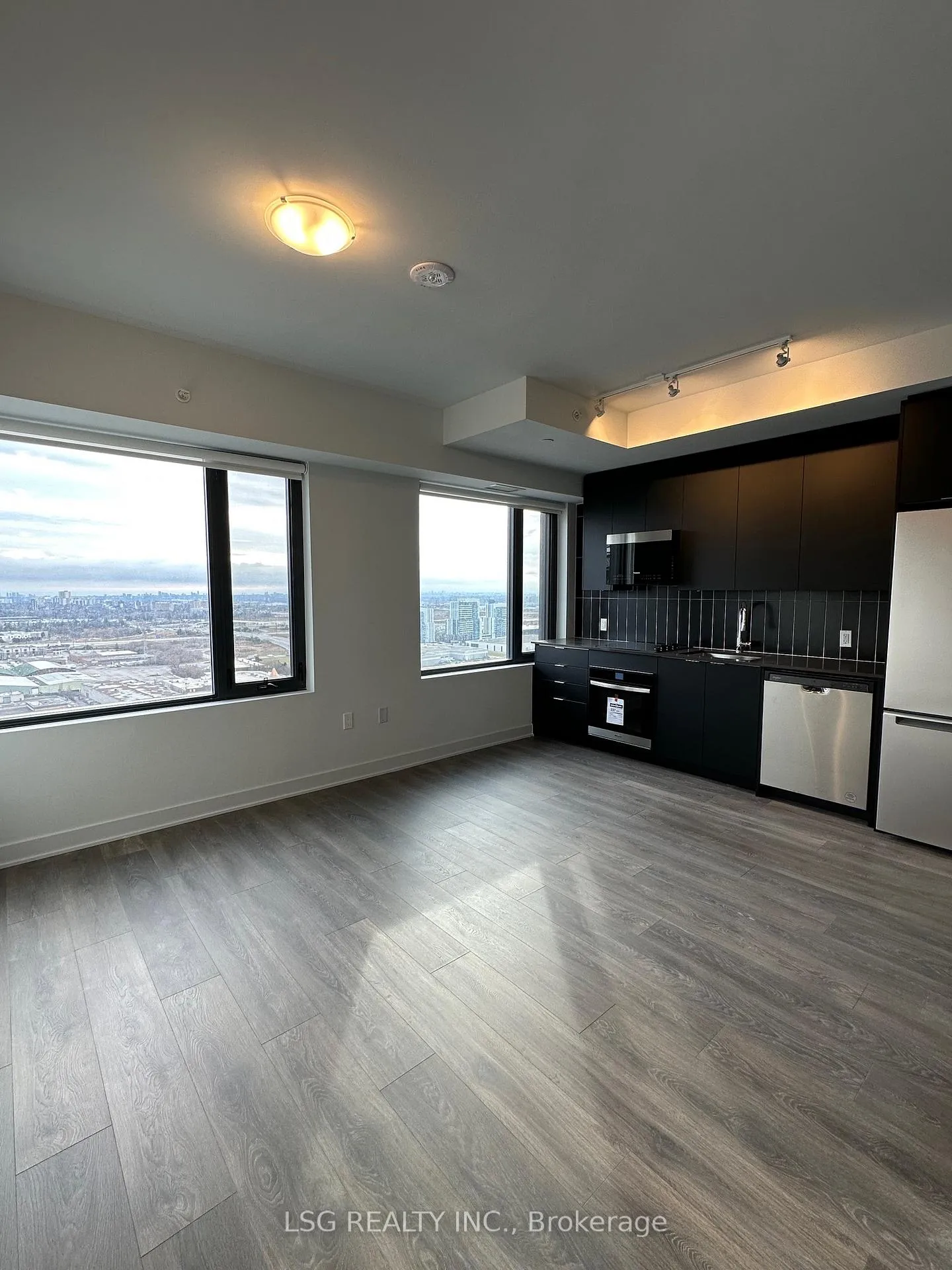 Photo 12 of Unit 2407, 2920 Highway 7 Road W, Vaughan, Concord — HOMEH
