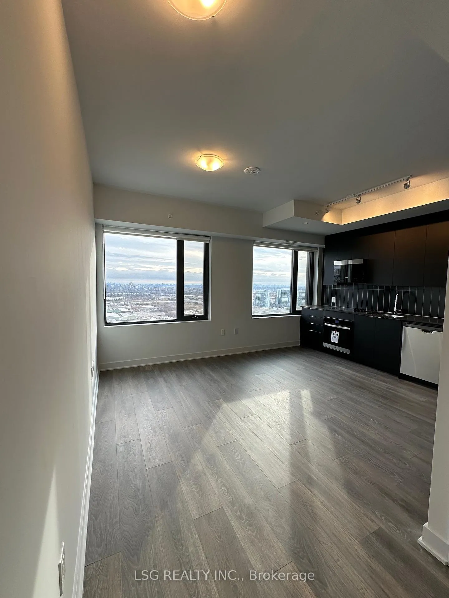 Photo 13 of Unit 2407, 2920 Highway 7 Road W, Vaughan, Concord — HOMEH