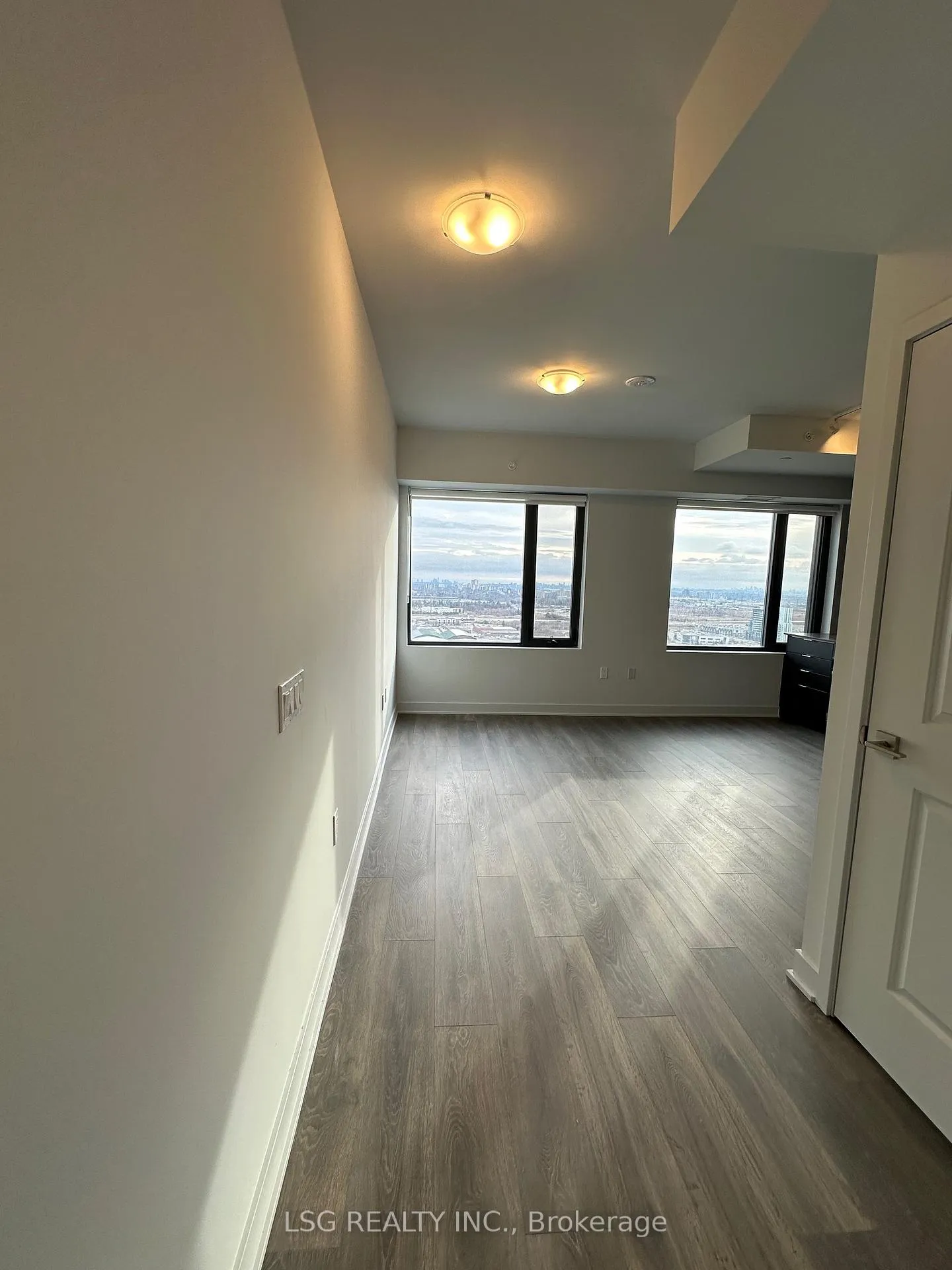 Photo 14 of Unit 2407, 2920 Highway 7 Road W, Vaughan, Concord — HOMEH