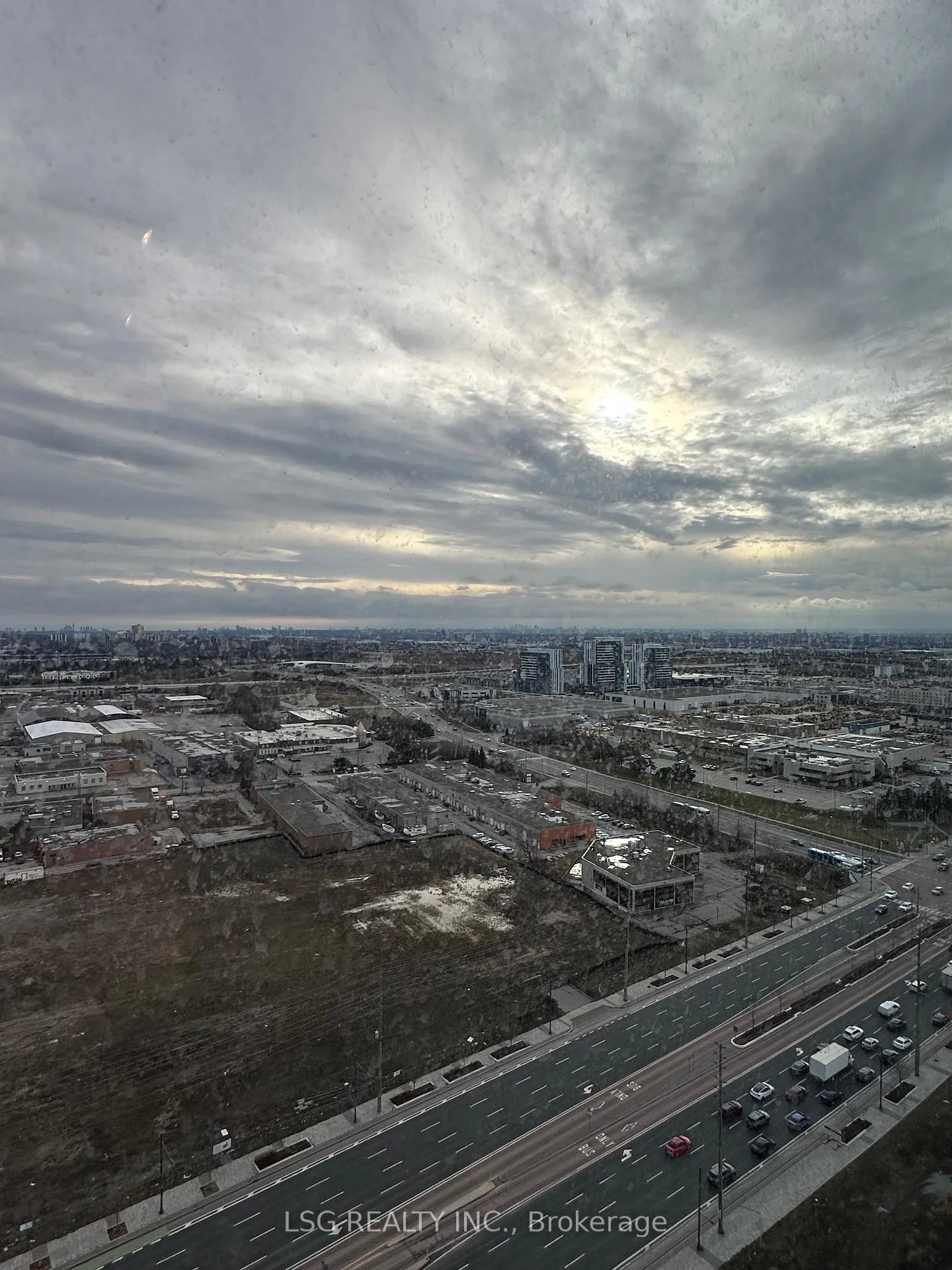 Photo 17 of Unit 2407, 2920 Highway 7 Road W, Vaughan, Concord — HOMEH