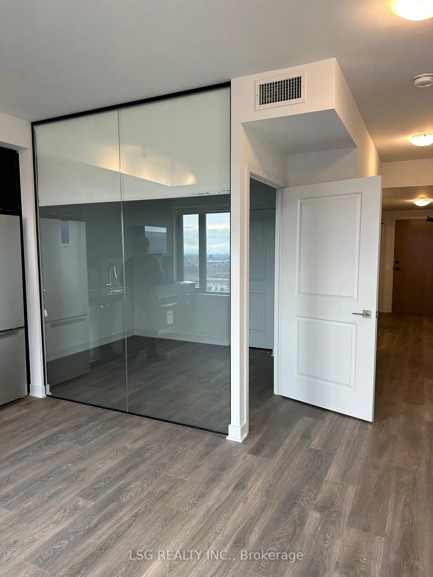 Photo 20 of Unit 2407, 2920 Highway 7 Road W, Vaughan, Concord — HOMEH