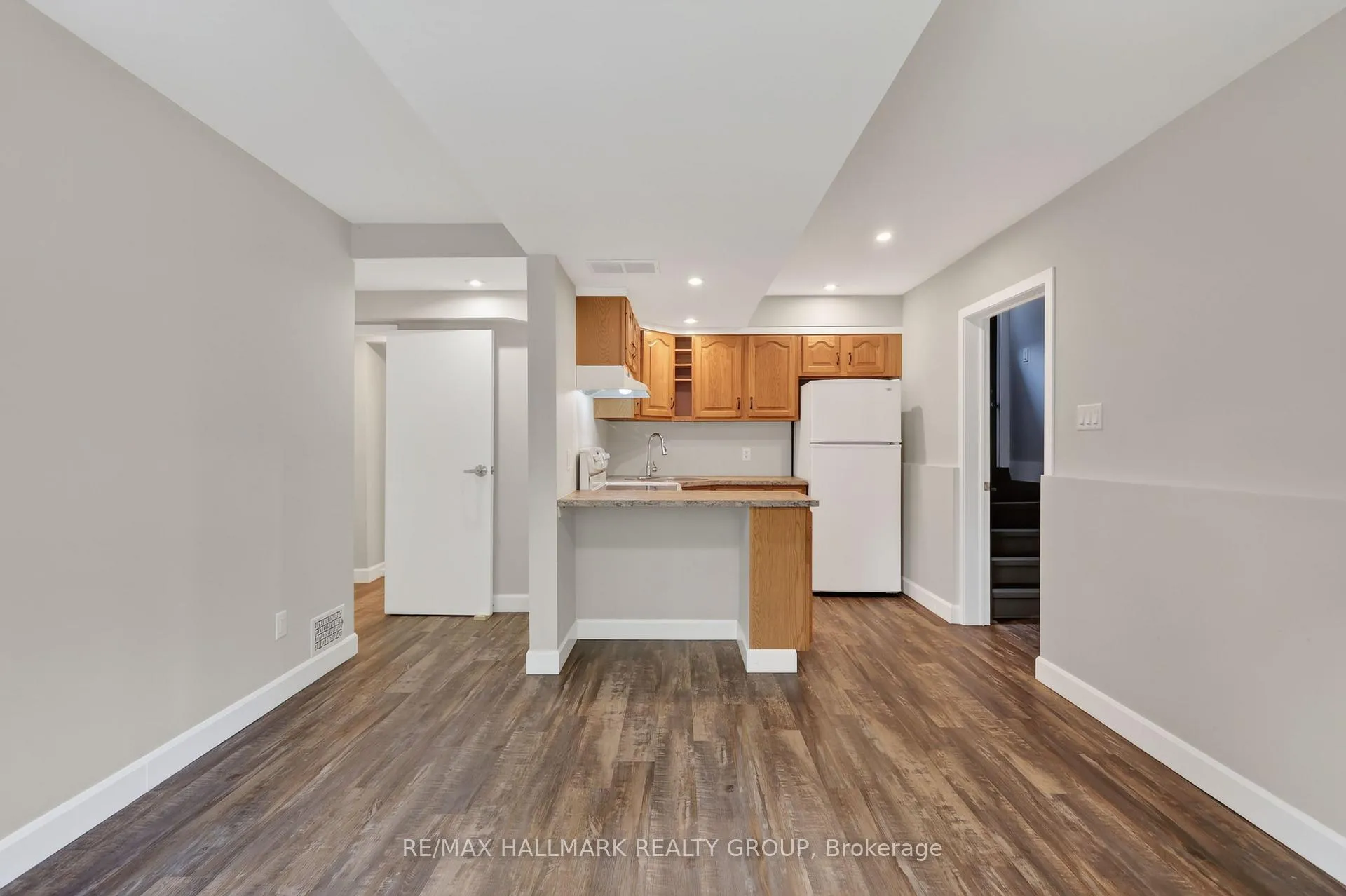 Photo 7 of Unit Unit B, 189 Banning Road, Ottawa, Kanata - Glencairn/Hazeldean — HOMEH