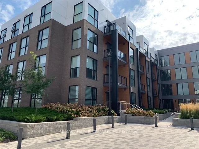 Photo 1 of Unit 111, 210 Sabina Drive, Oakville, Rural Oakville — HOMEH