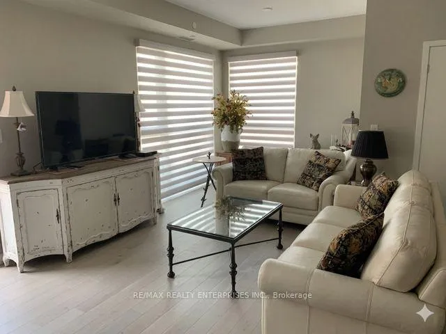 Photo 3 of Unit 111, 210 Sabina Drive, Oakville, Rural Oakville — HOMEH